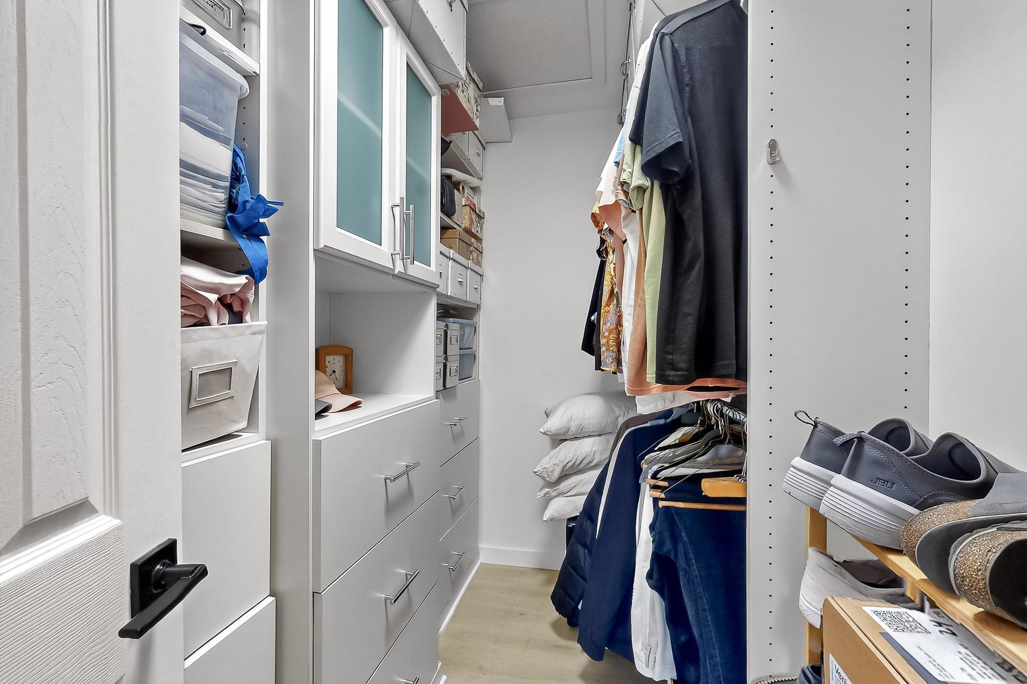 6646 E Lovers Lane 408