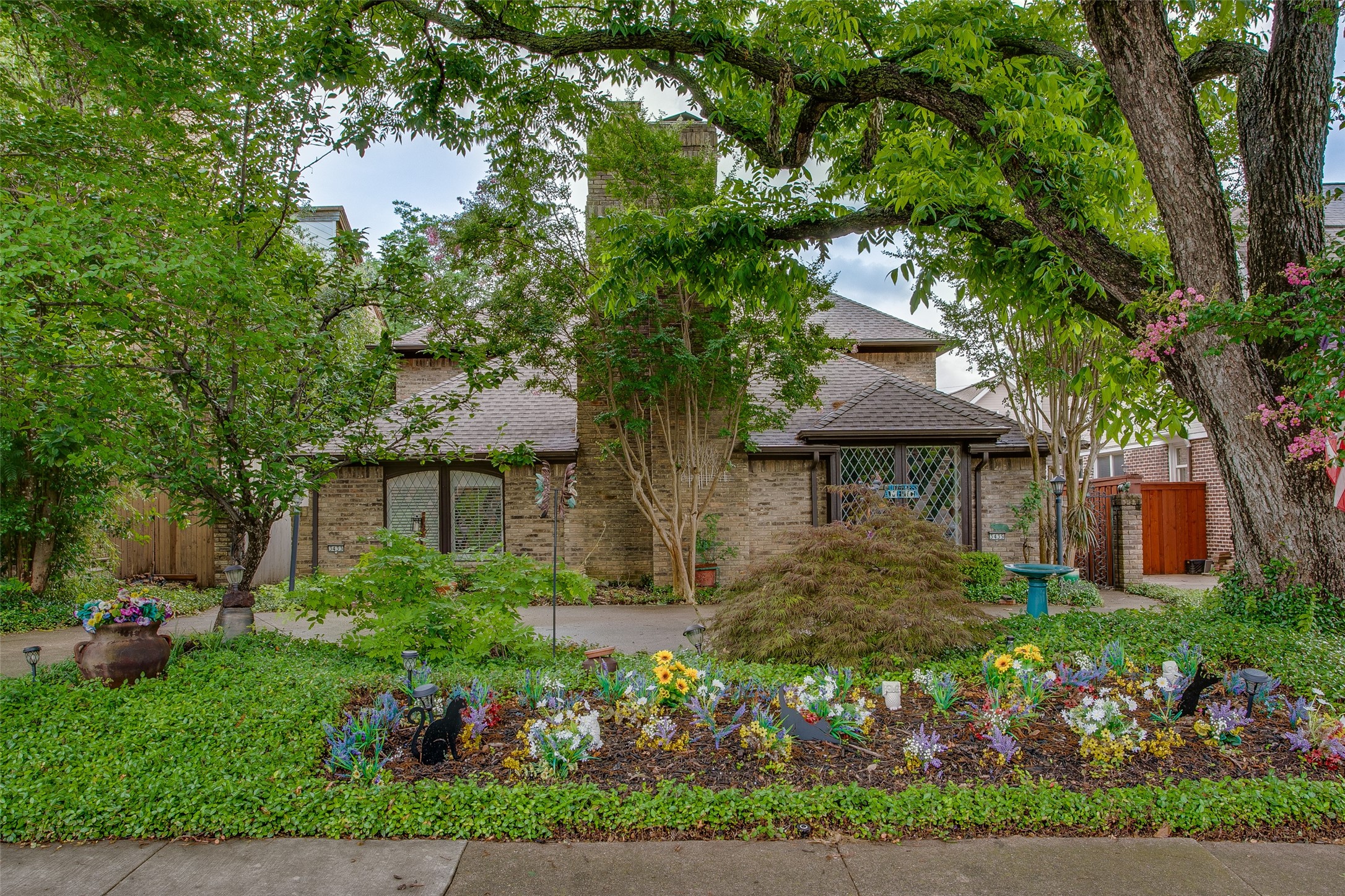 3433 Shenandoah Street
