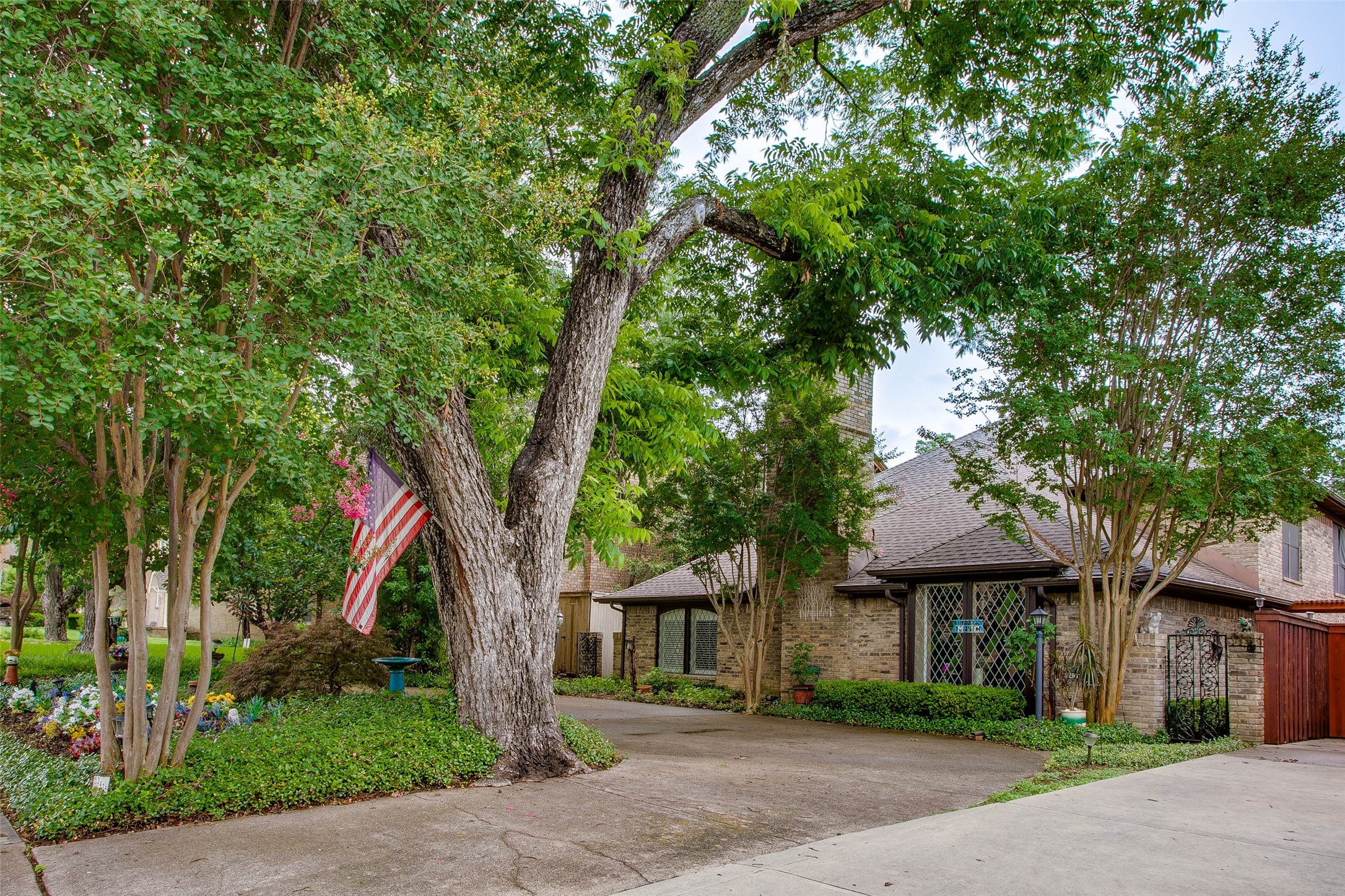 3433 Shenandoah Street