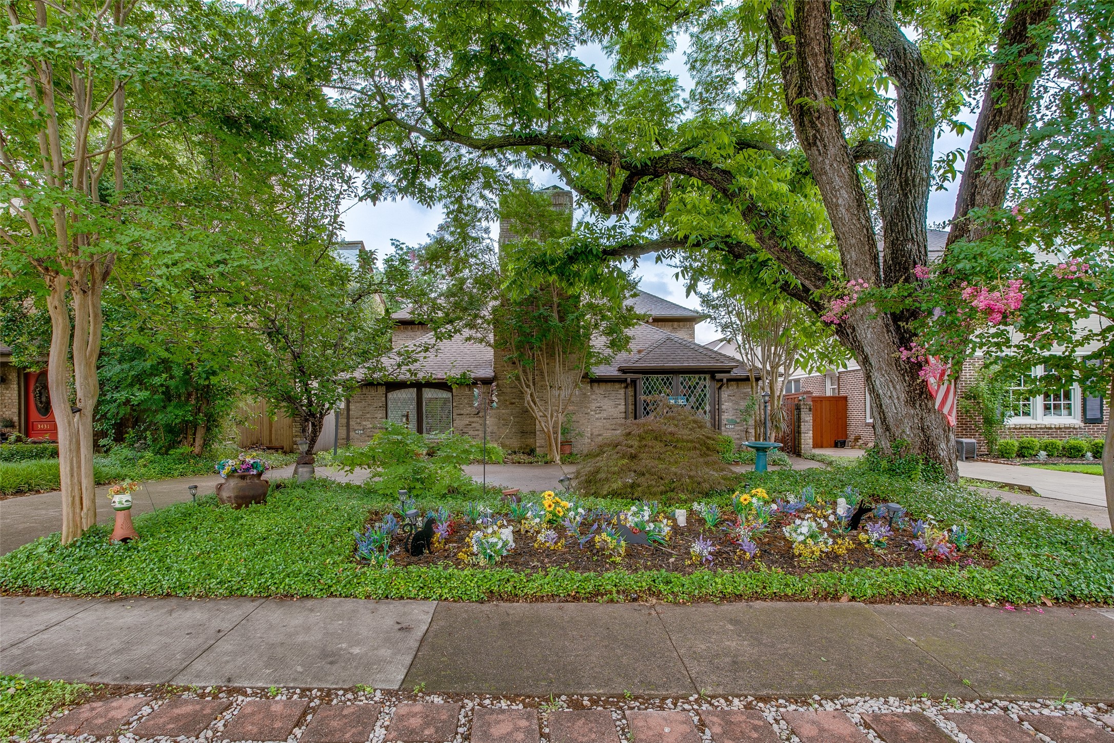 3433 Shenandoah Street
