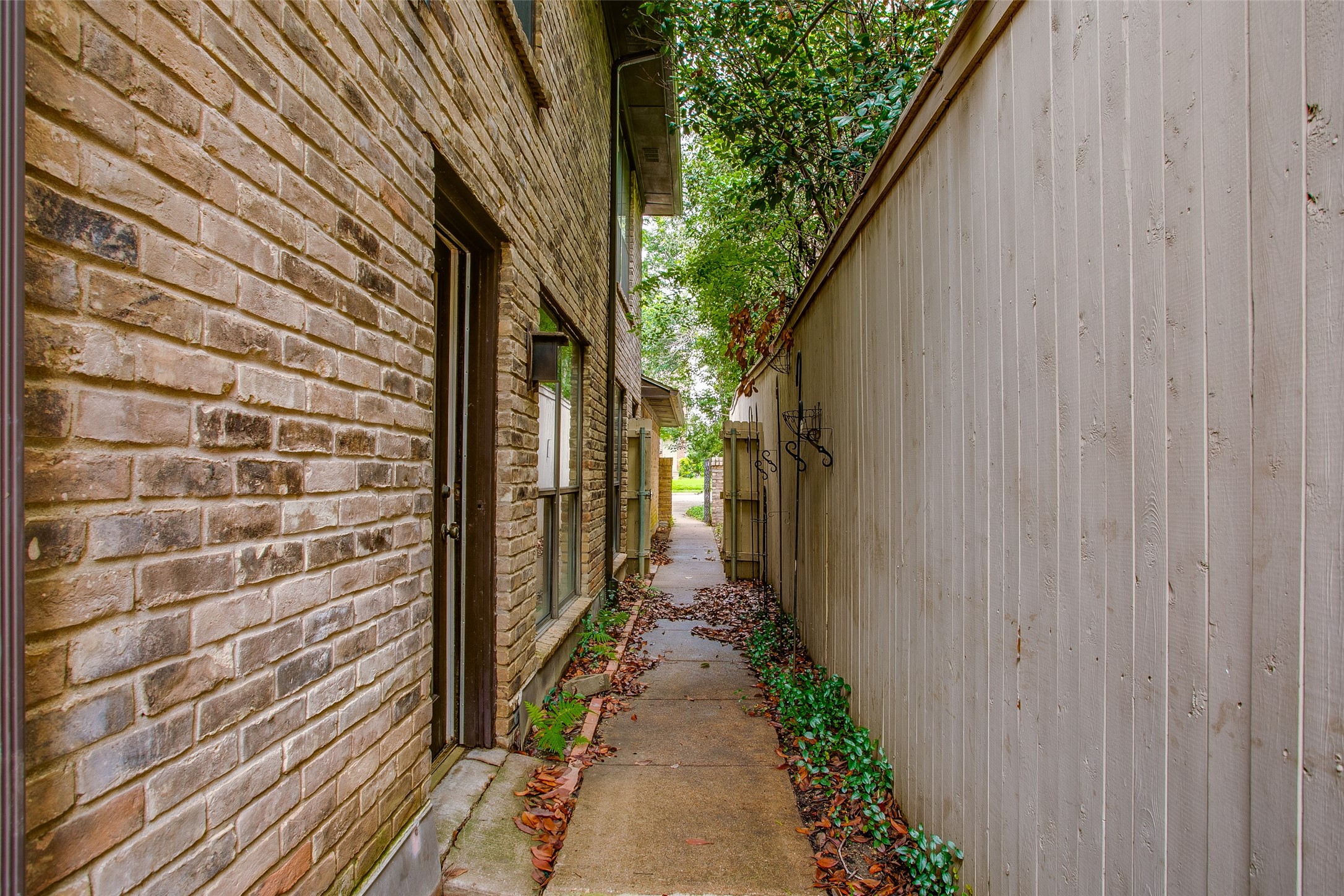3433 Shenandoah Street
