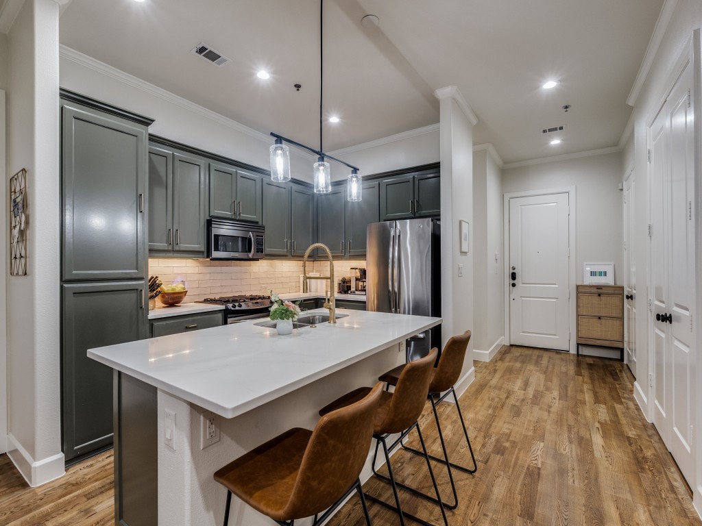 5808 Mccommas Boulevard A106