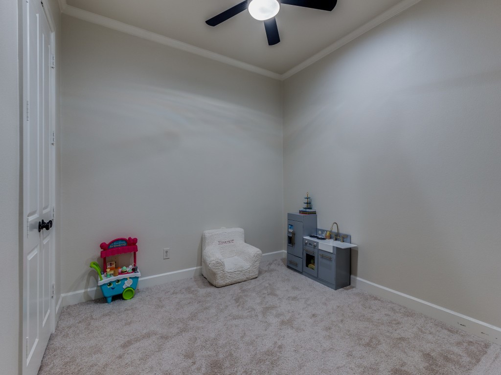 5808 Mccommas Boulevard A106