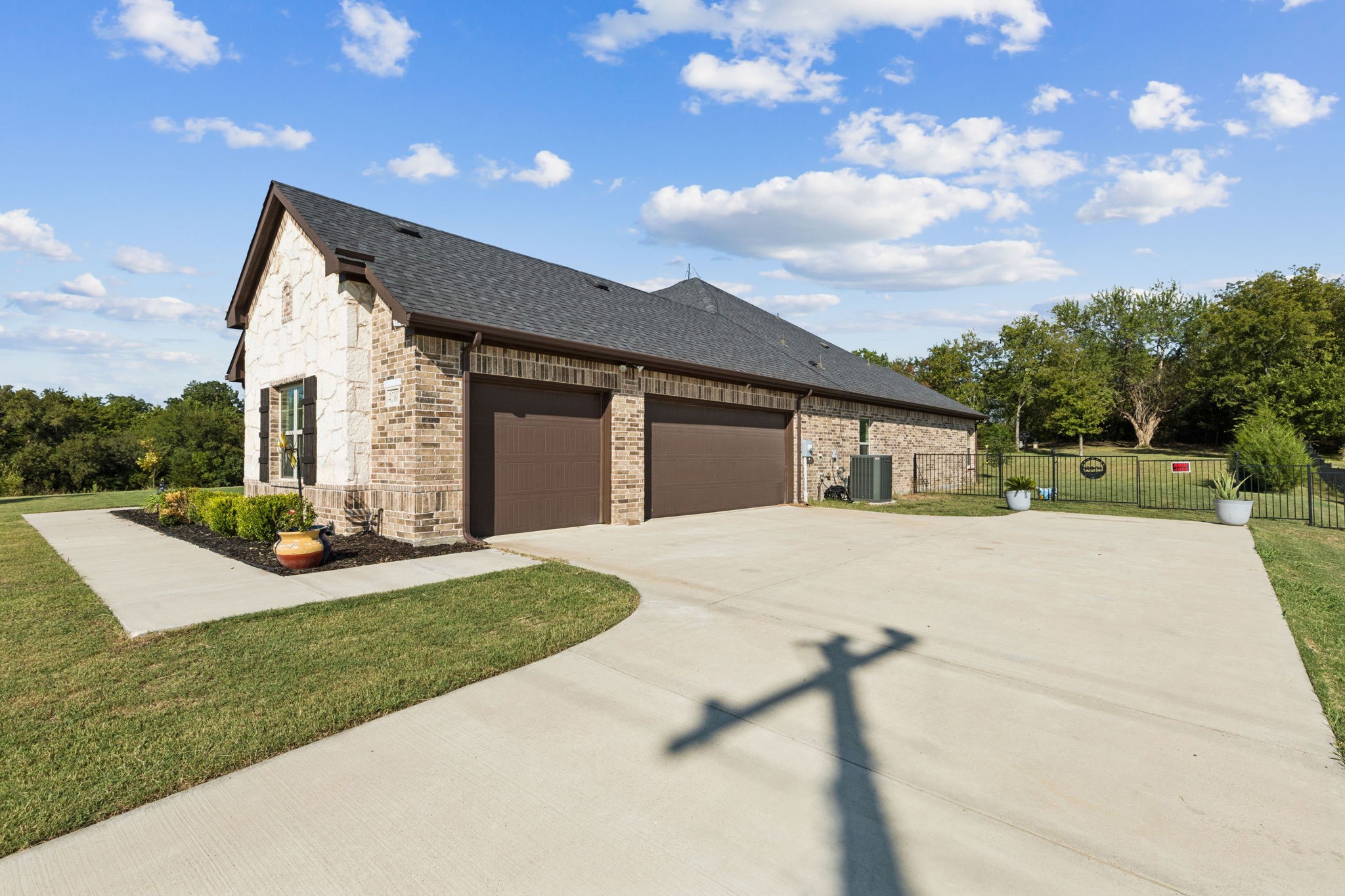 4580 County Road 494