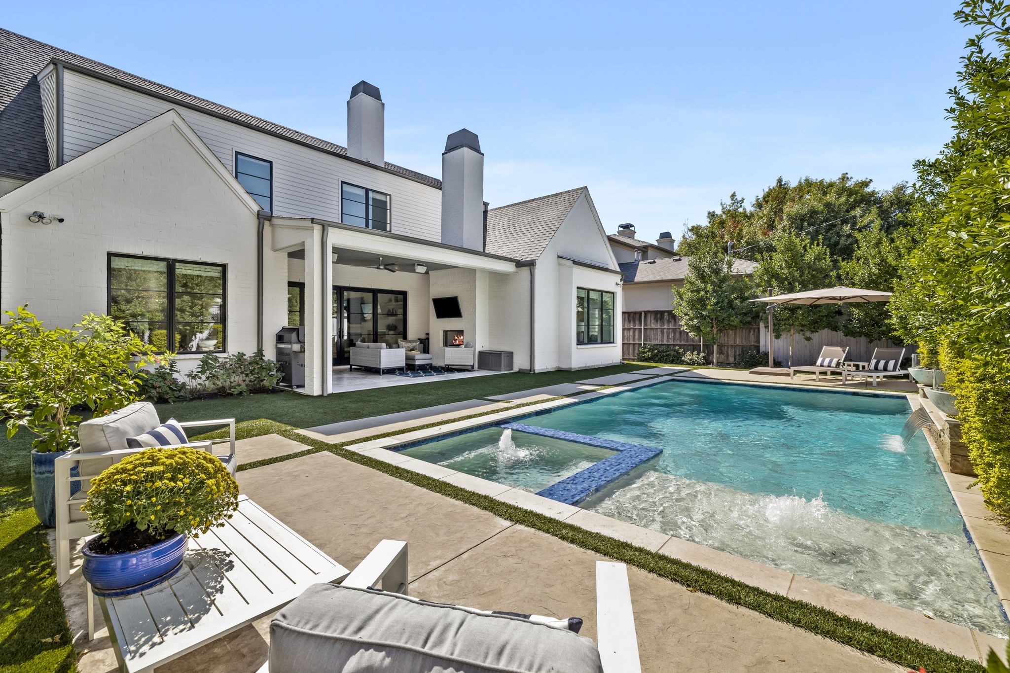 5639 W Amherst Avenue