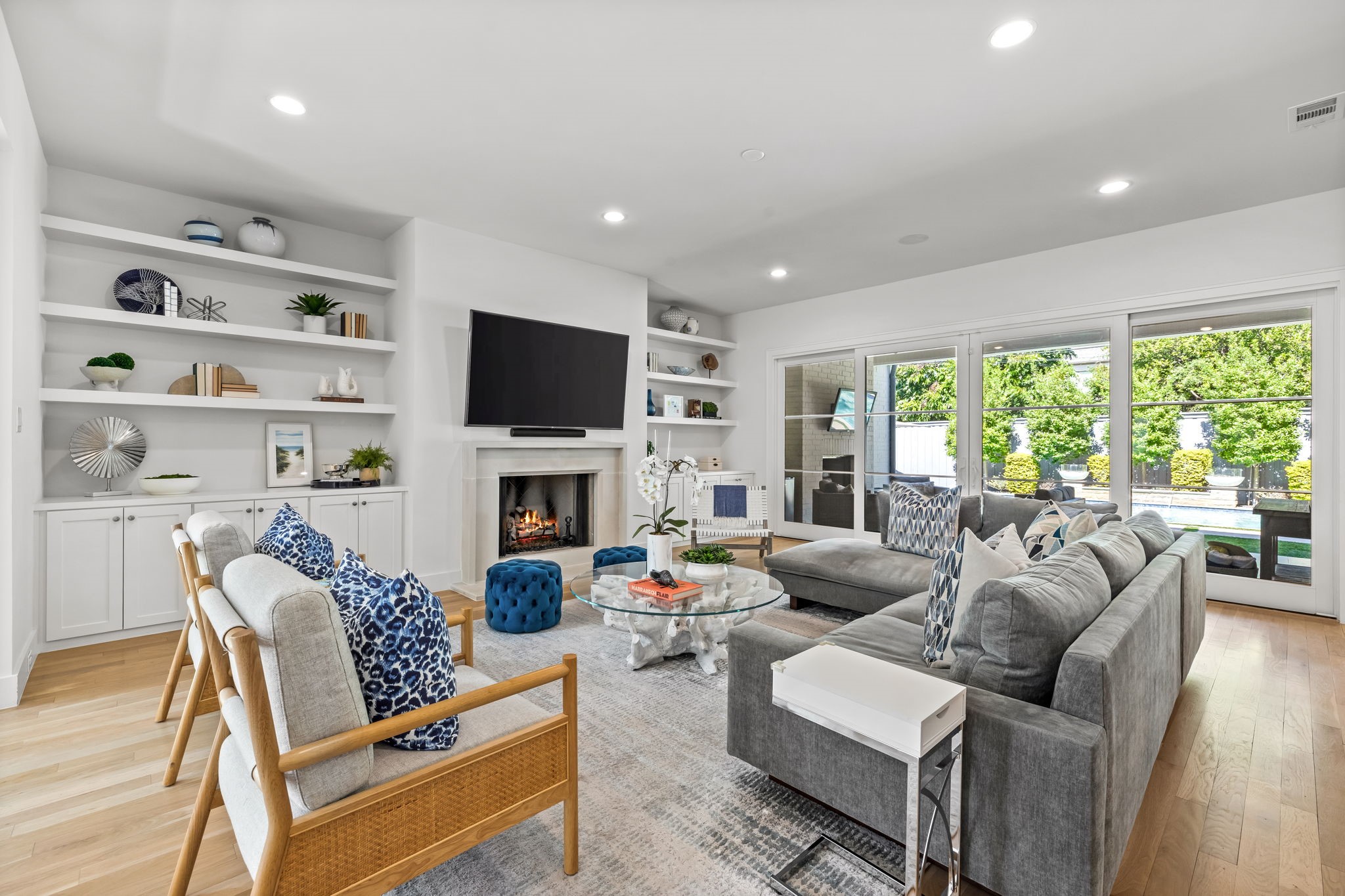 5639 W Amherst Avenue