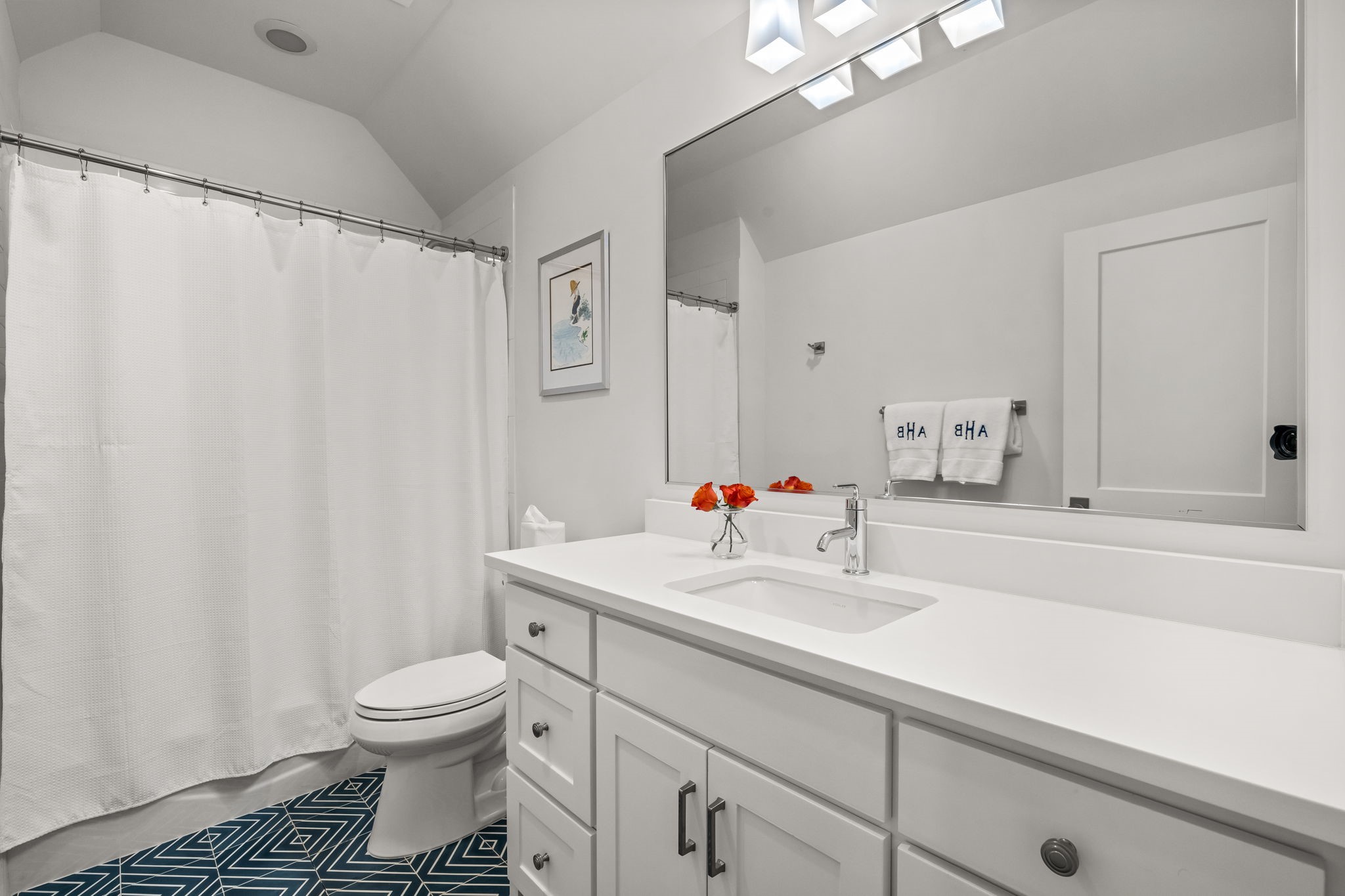 5639 W Amherst Avenue