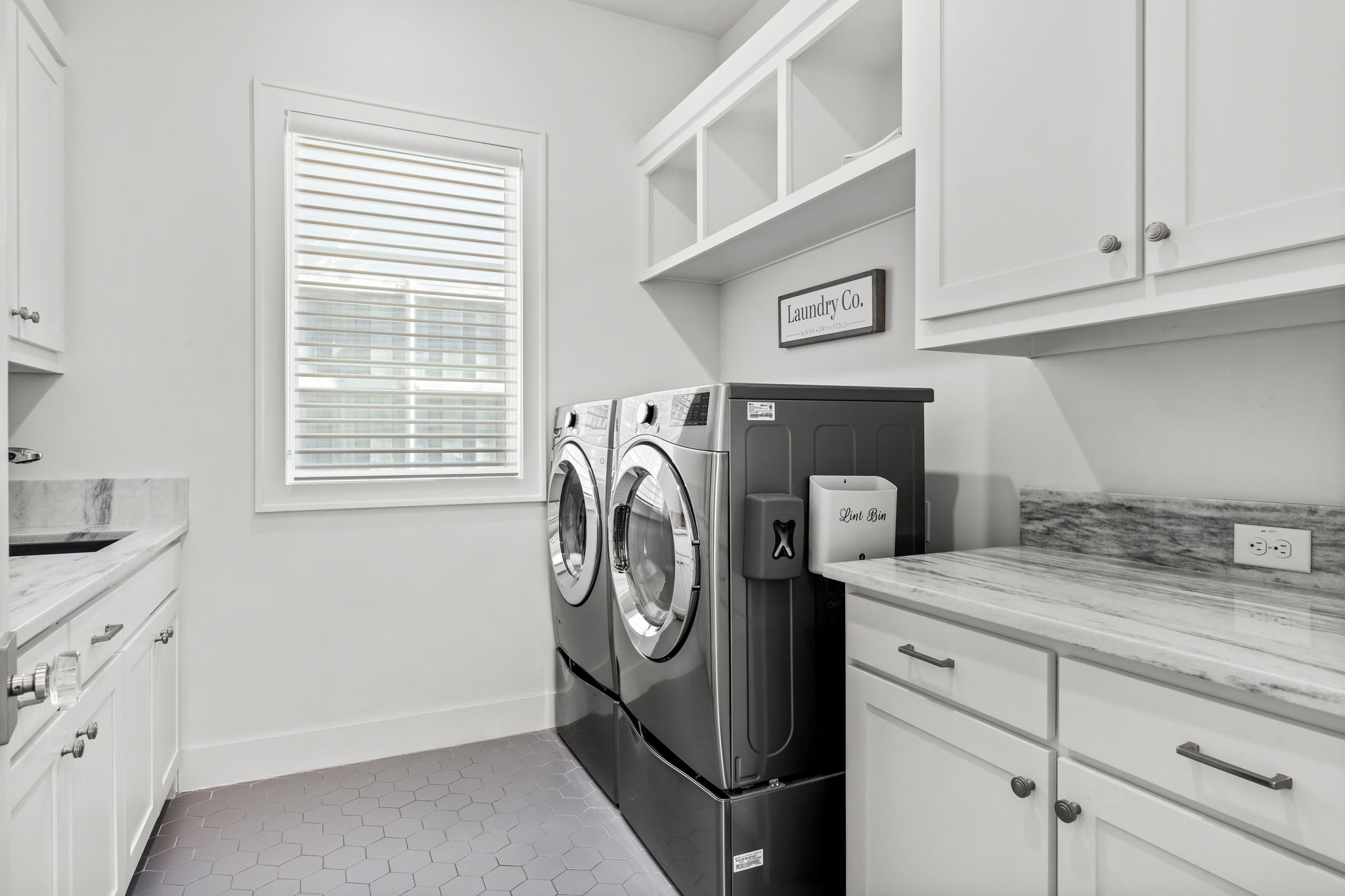 5639 W Amherst Avenue