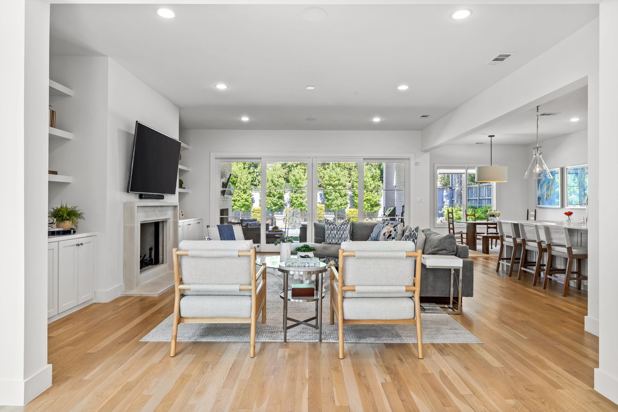 5639 W Amherst Avenue