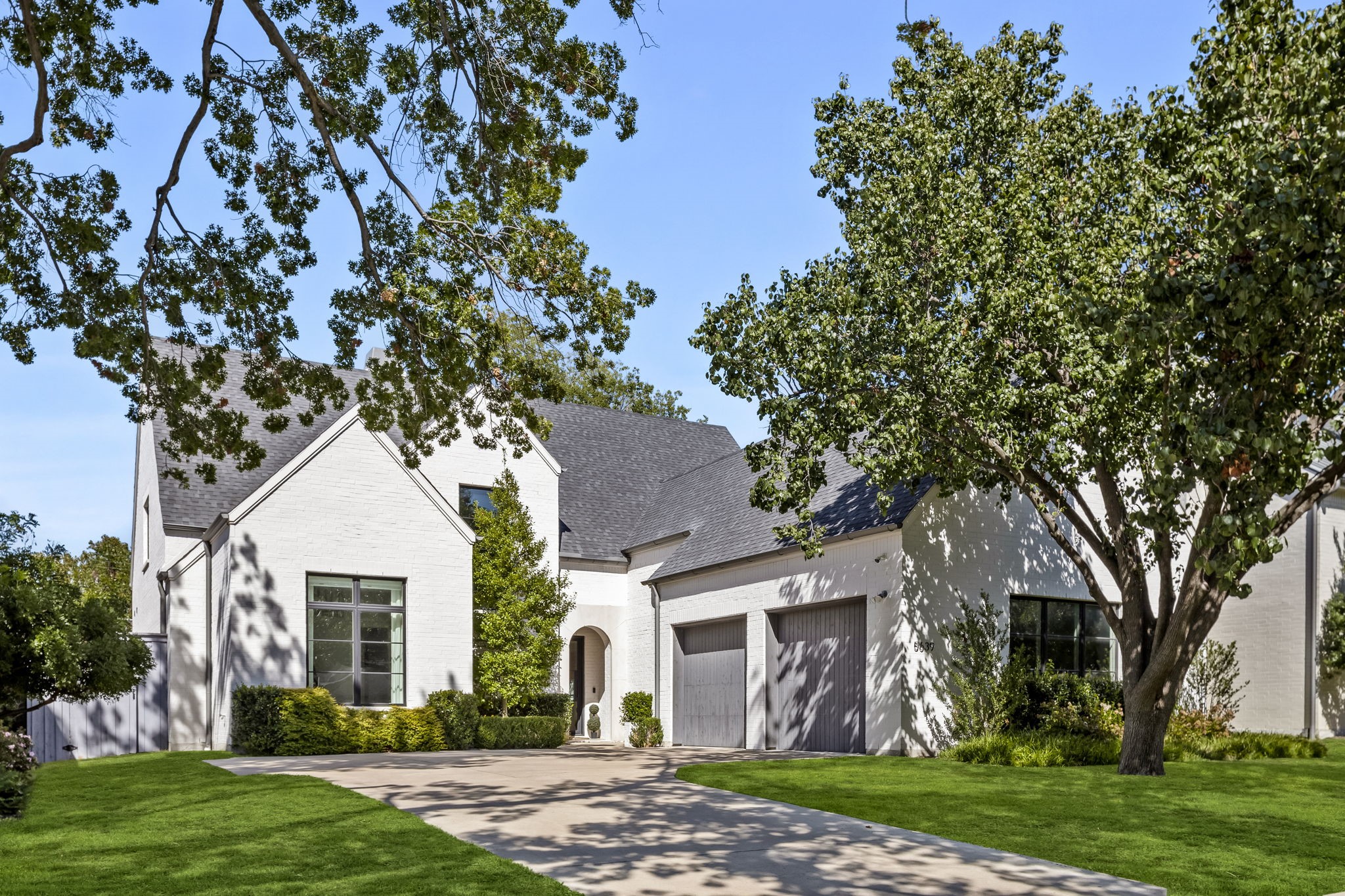 5639 W Amherst Avenue