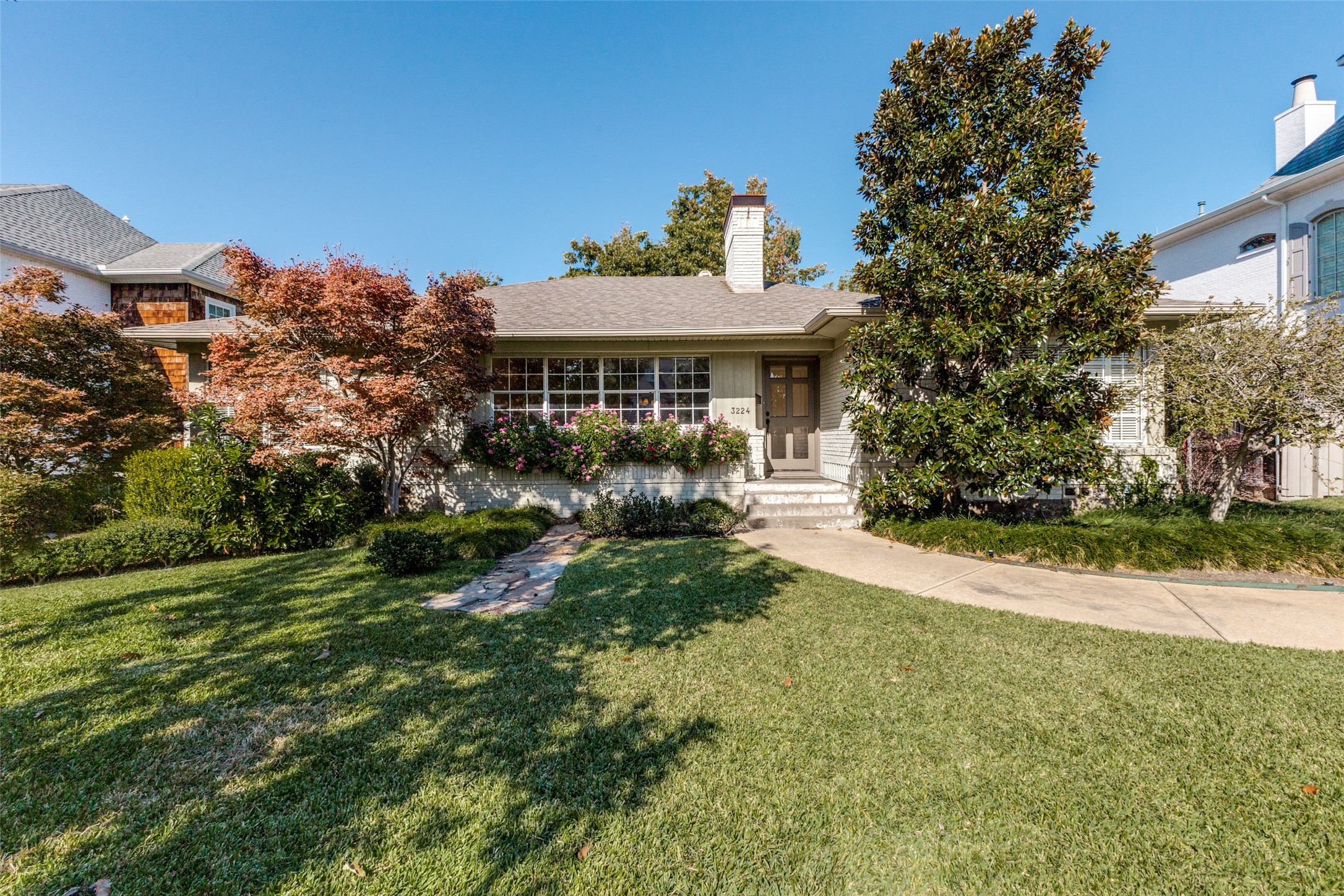 3224 Villanova Street