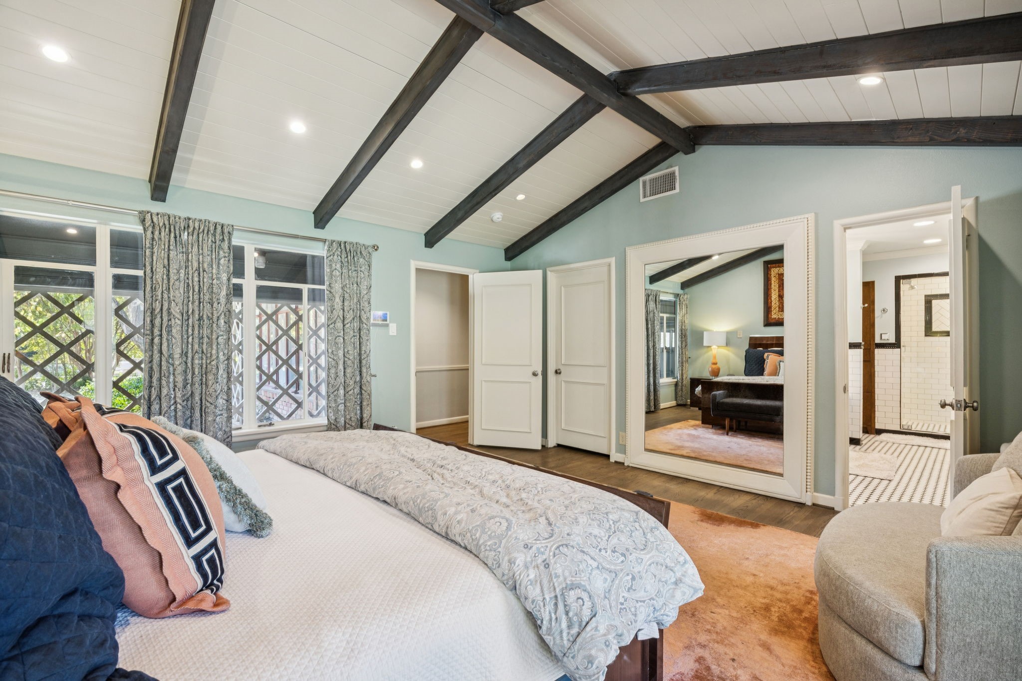 4549 Walnut Hill Lane