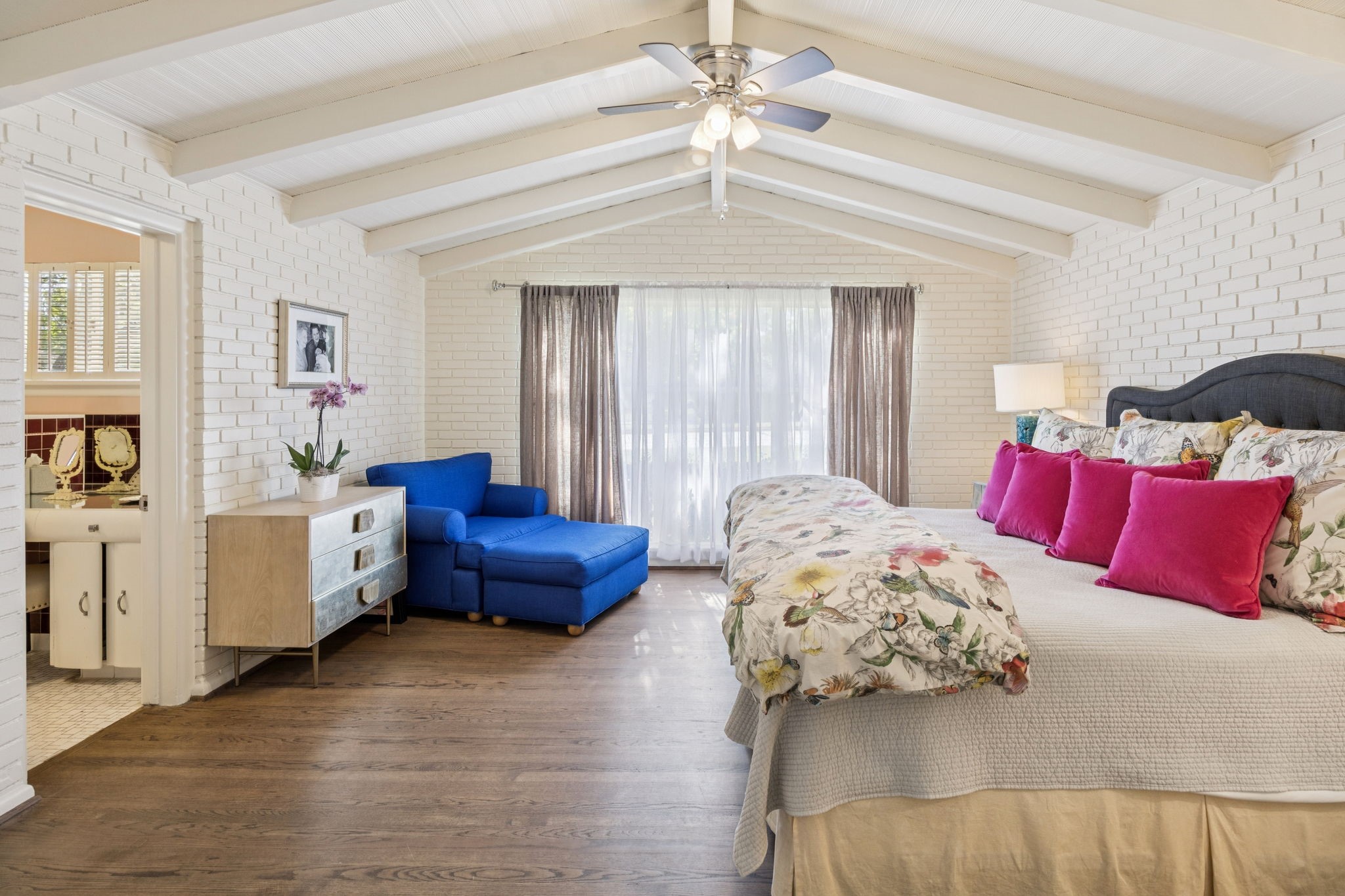 4549 Walnut Hill Lane