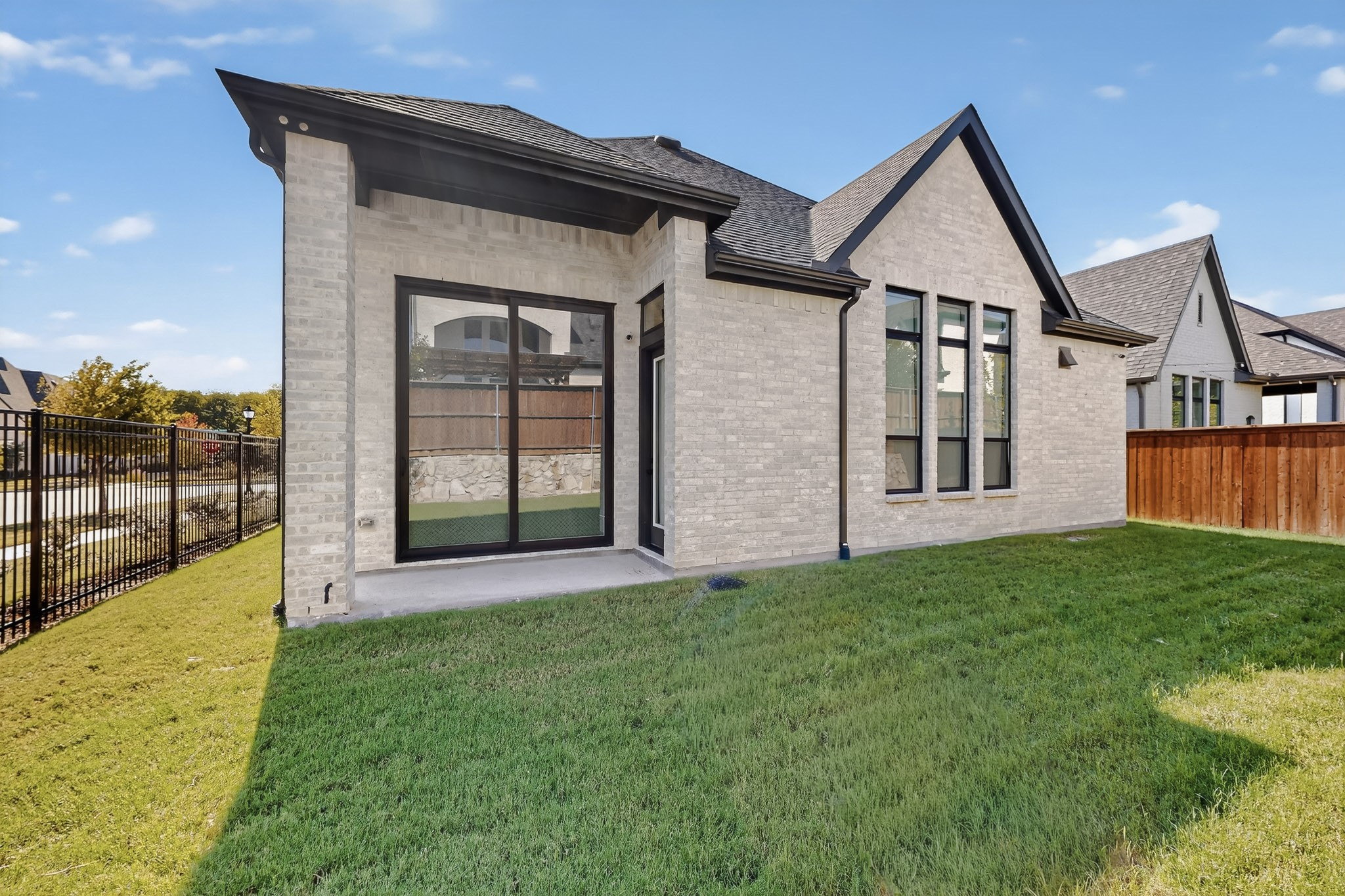 15592 Songbird Street