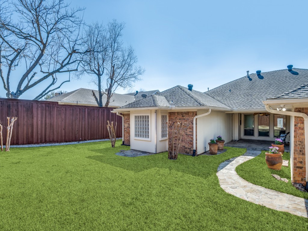 2810 Club Meadow Drive