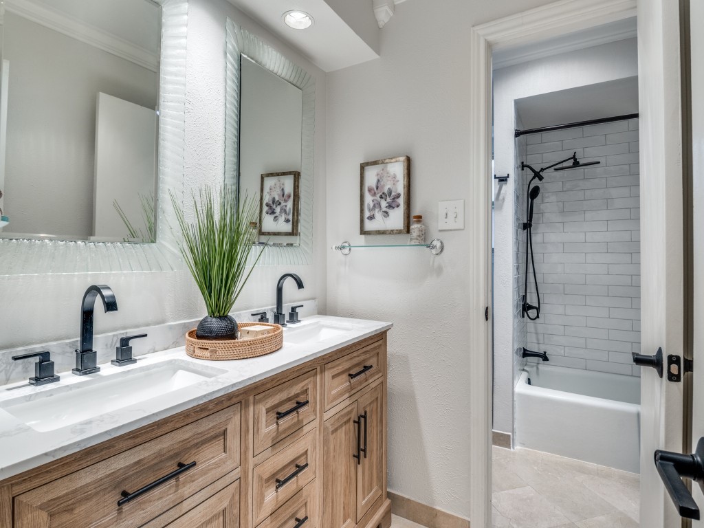 2810 Club Meadow Drive