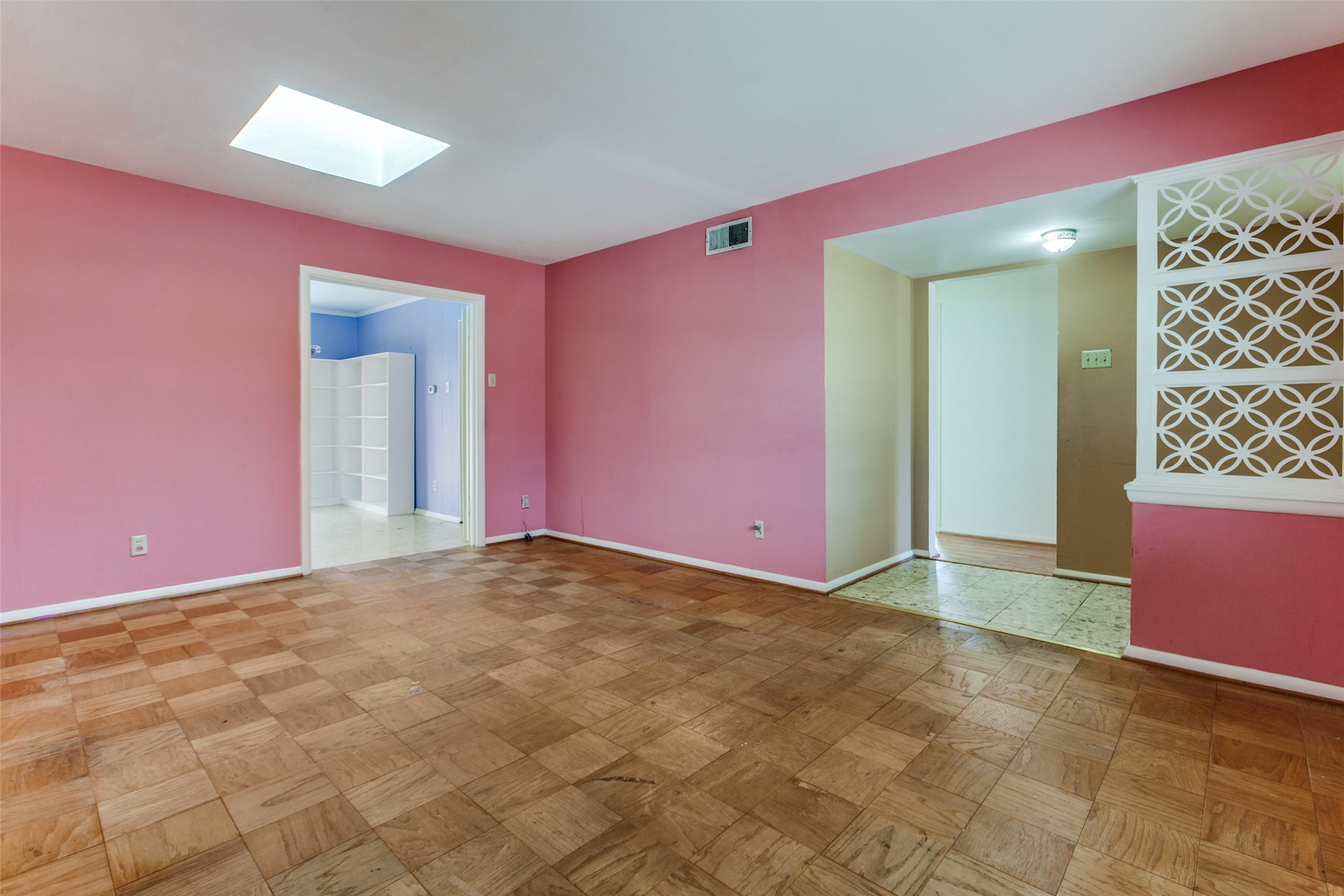 12018 Sunland Street