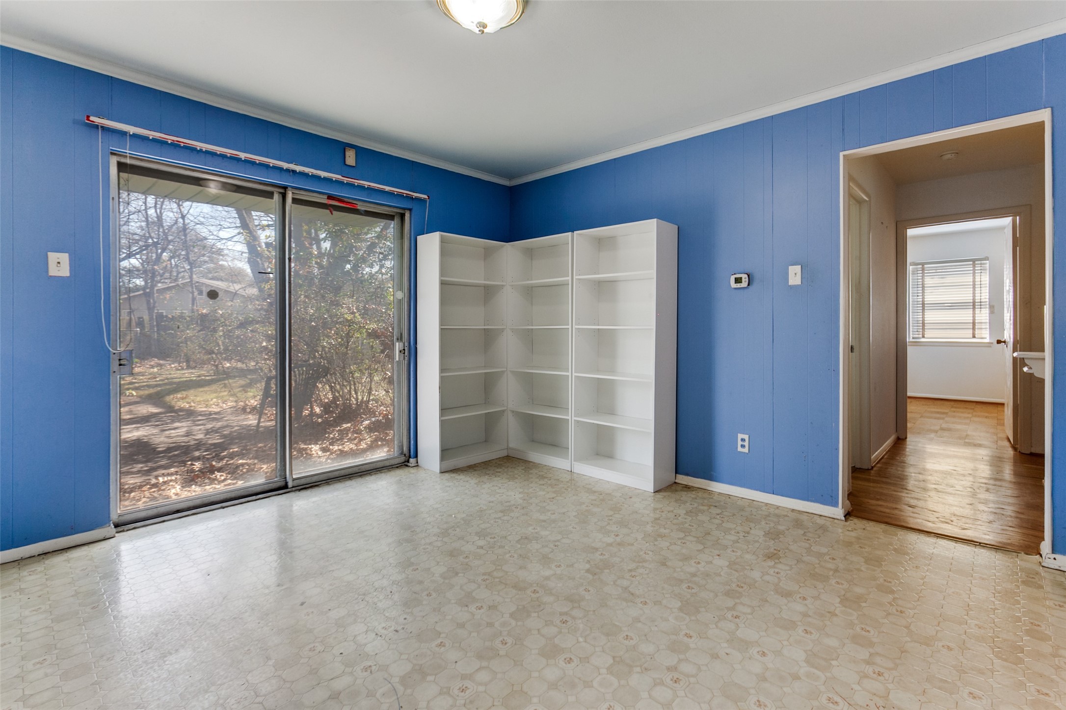 12018 Sunland Street