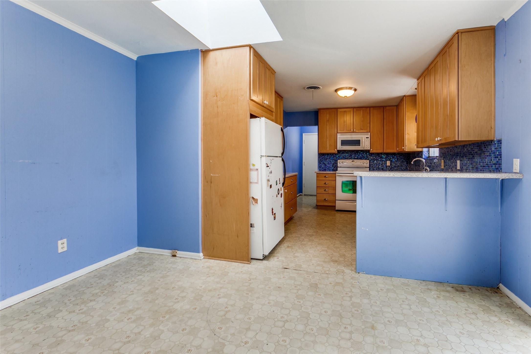 12018 Sunland Street