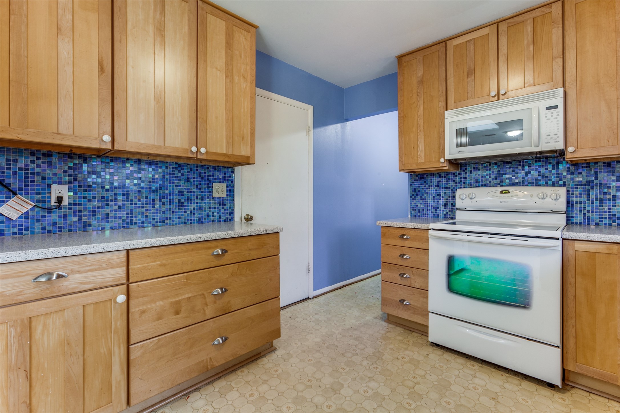 12018 Sunland Street