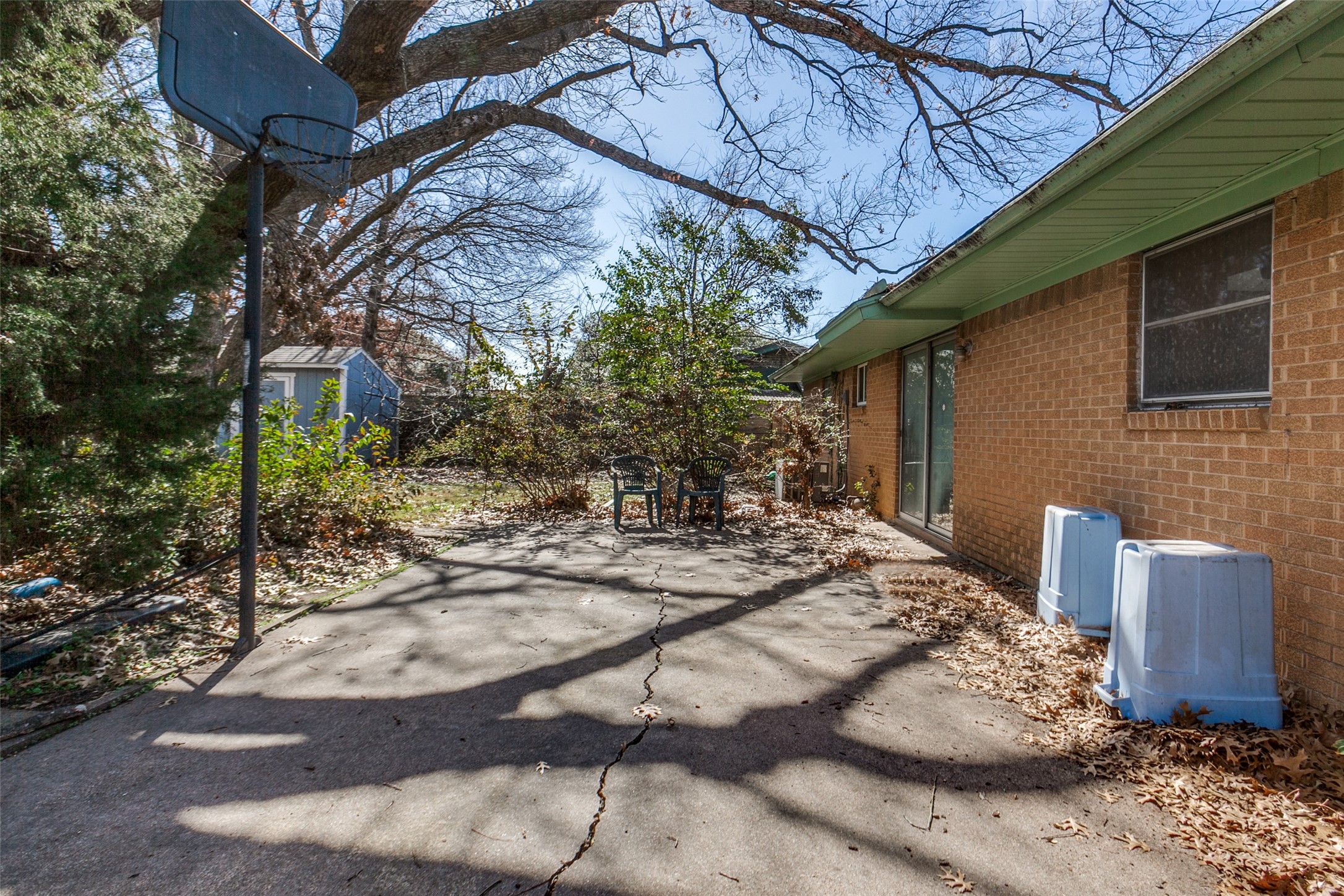 12018 Sunland Street