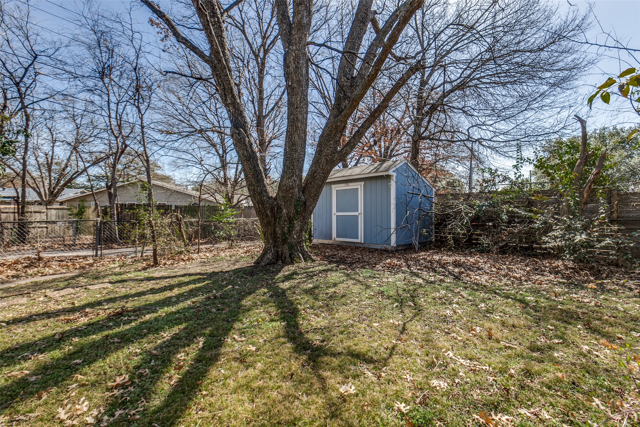 12018 Sunland Street