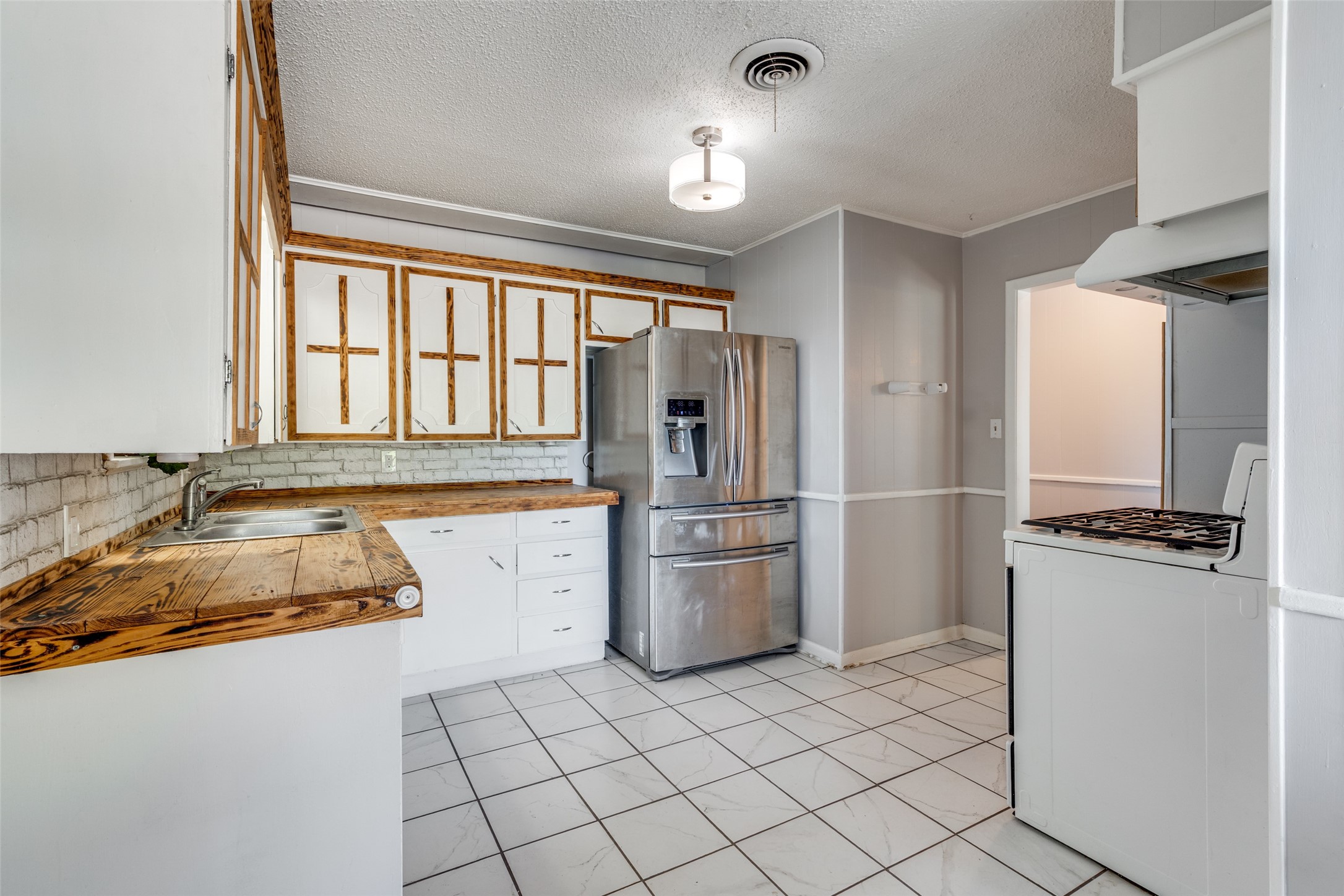 1505 N Matthews Street