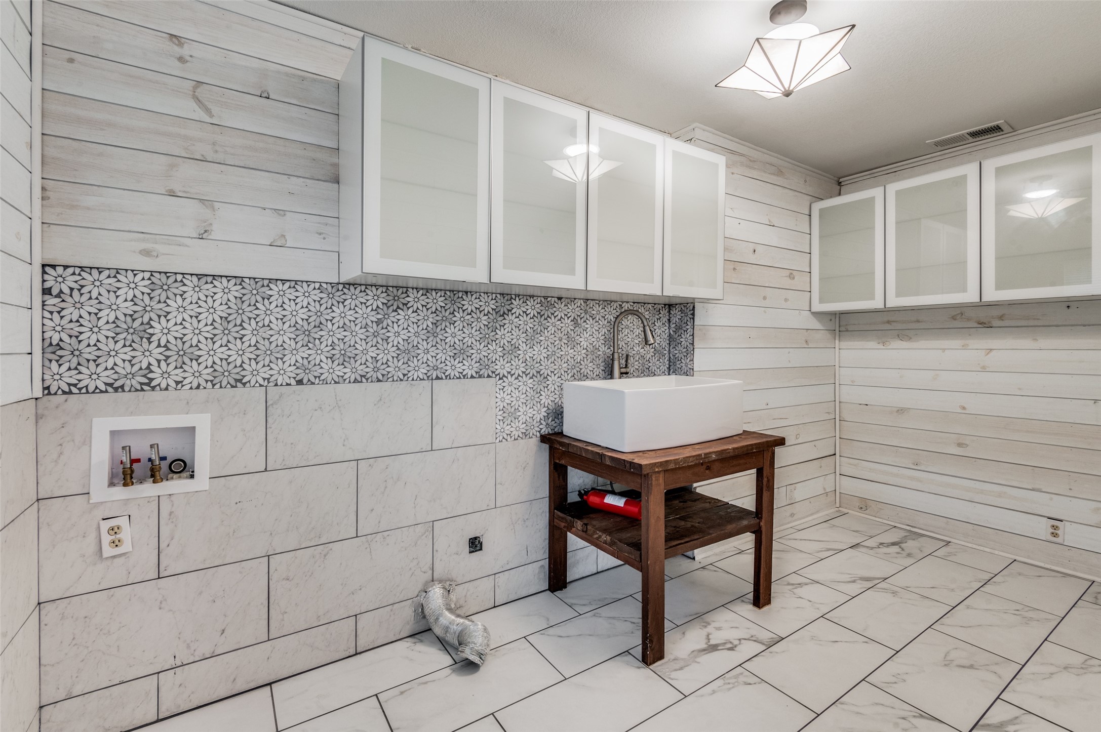 6815 Azalea Lane