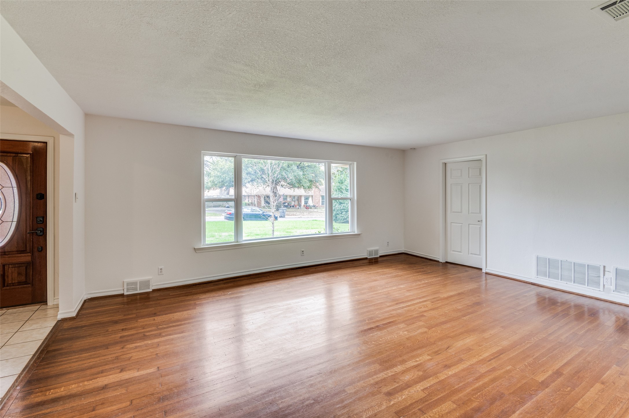 6815 Azalea Lane
