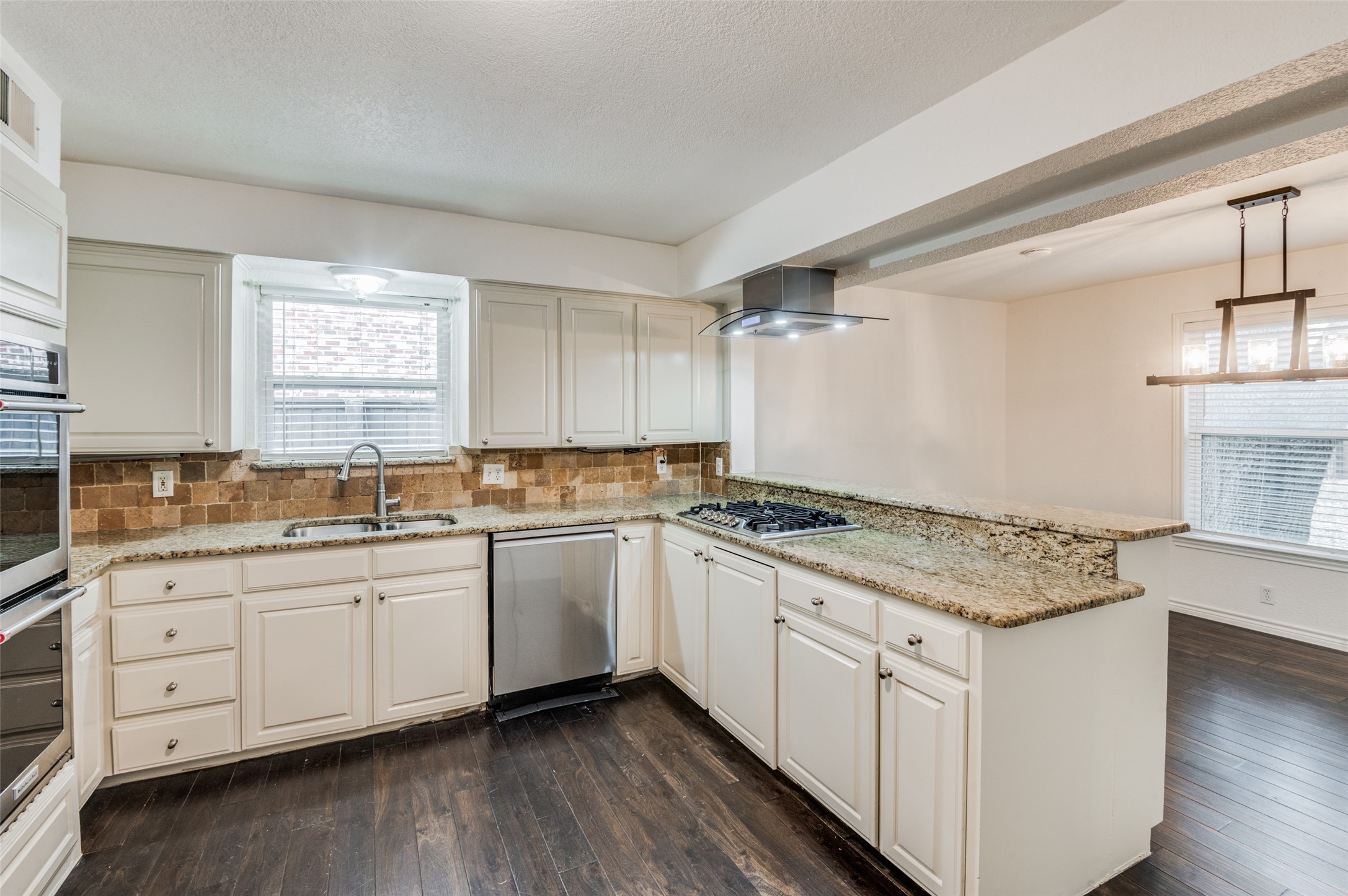 6815 Azalea Lane