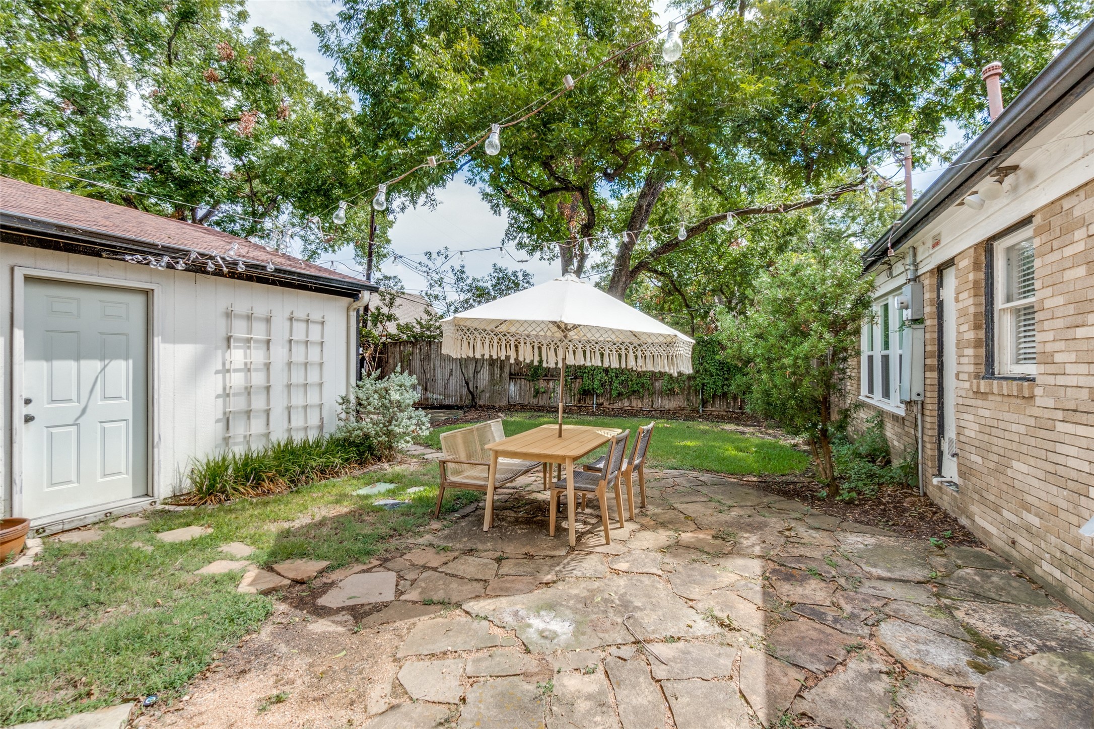 5915 Monticello Avenue