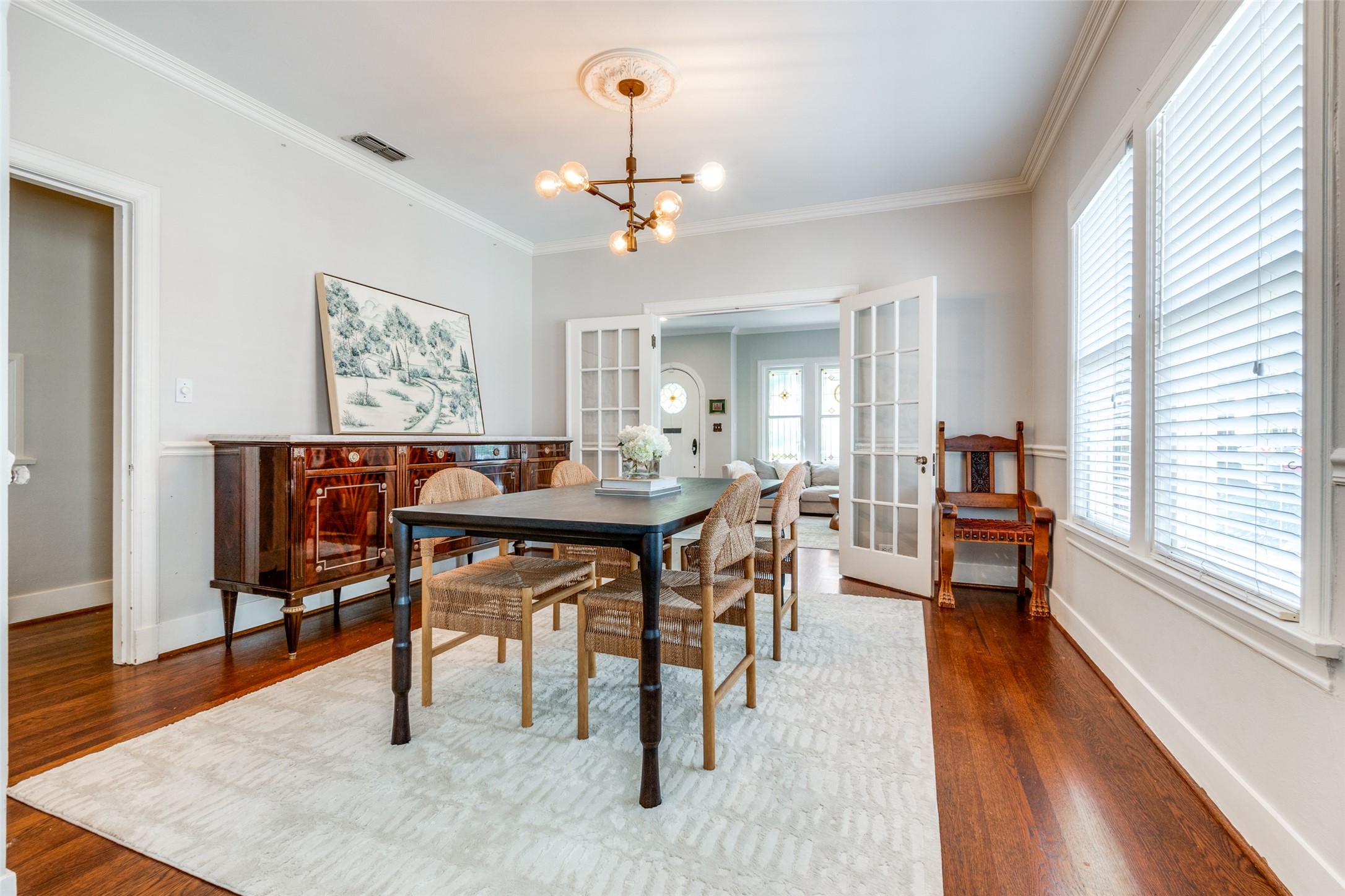 5915 Monticello Avenue