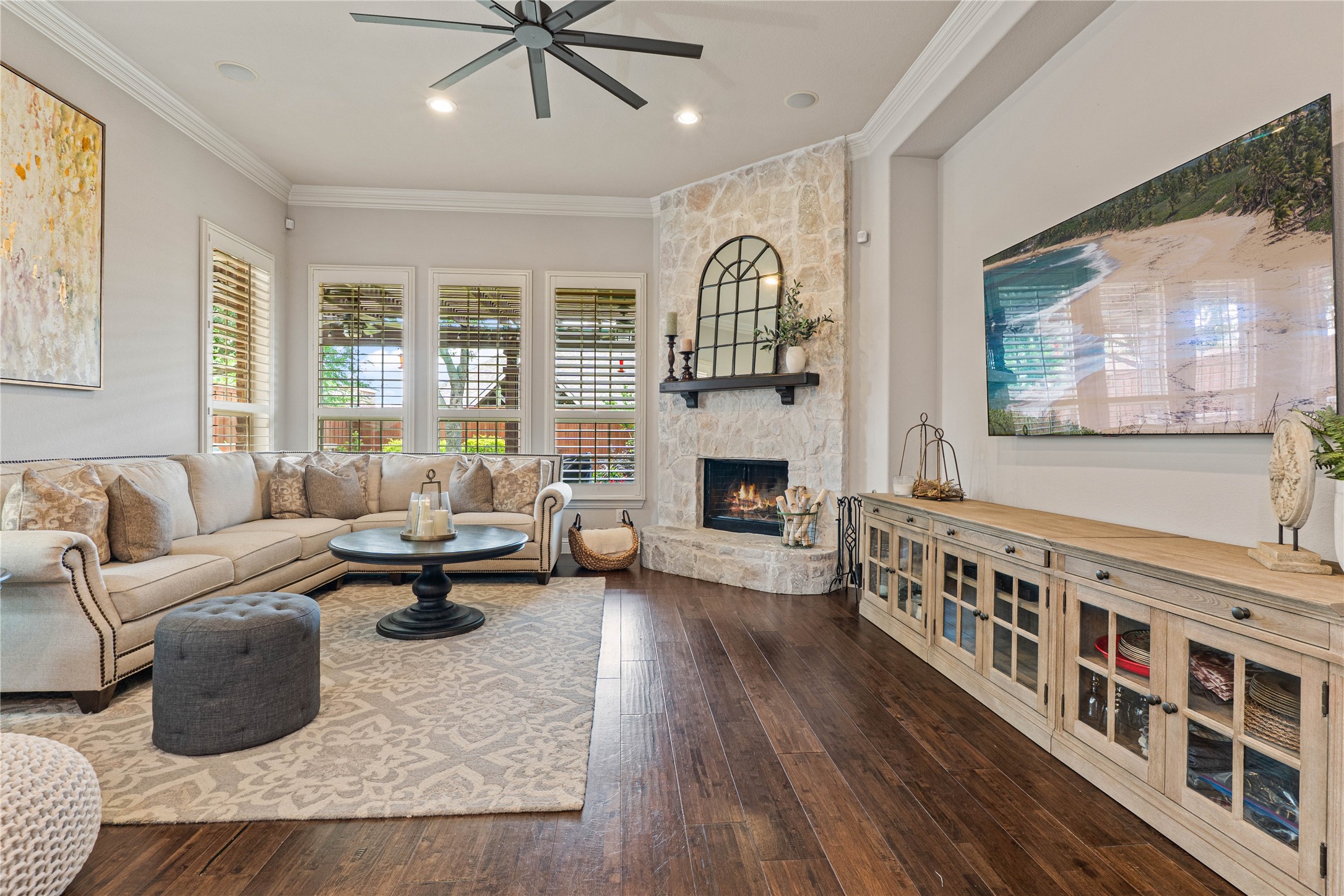 3049 Reynolds Lane