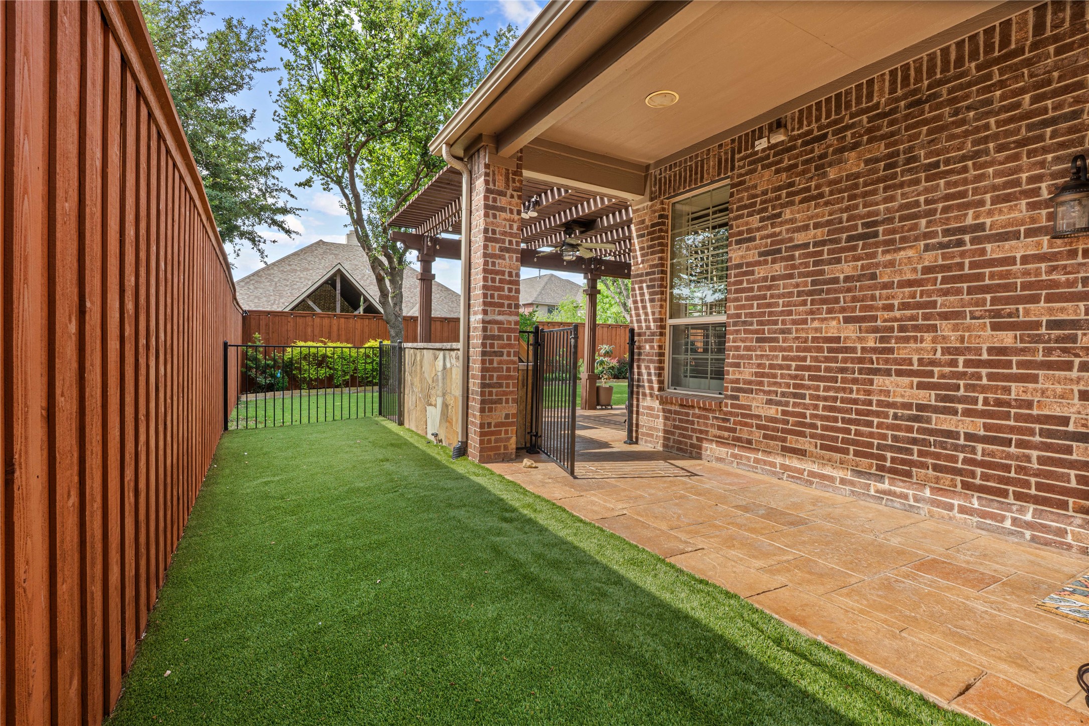 3049 Reynolds Lane