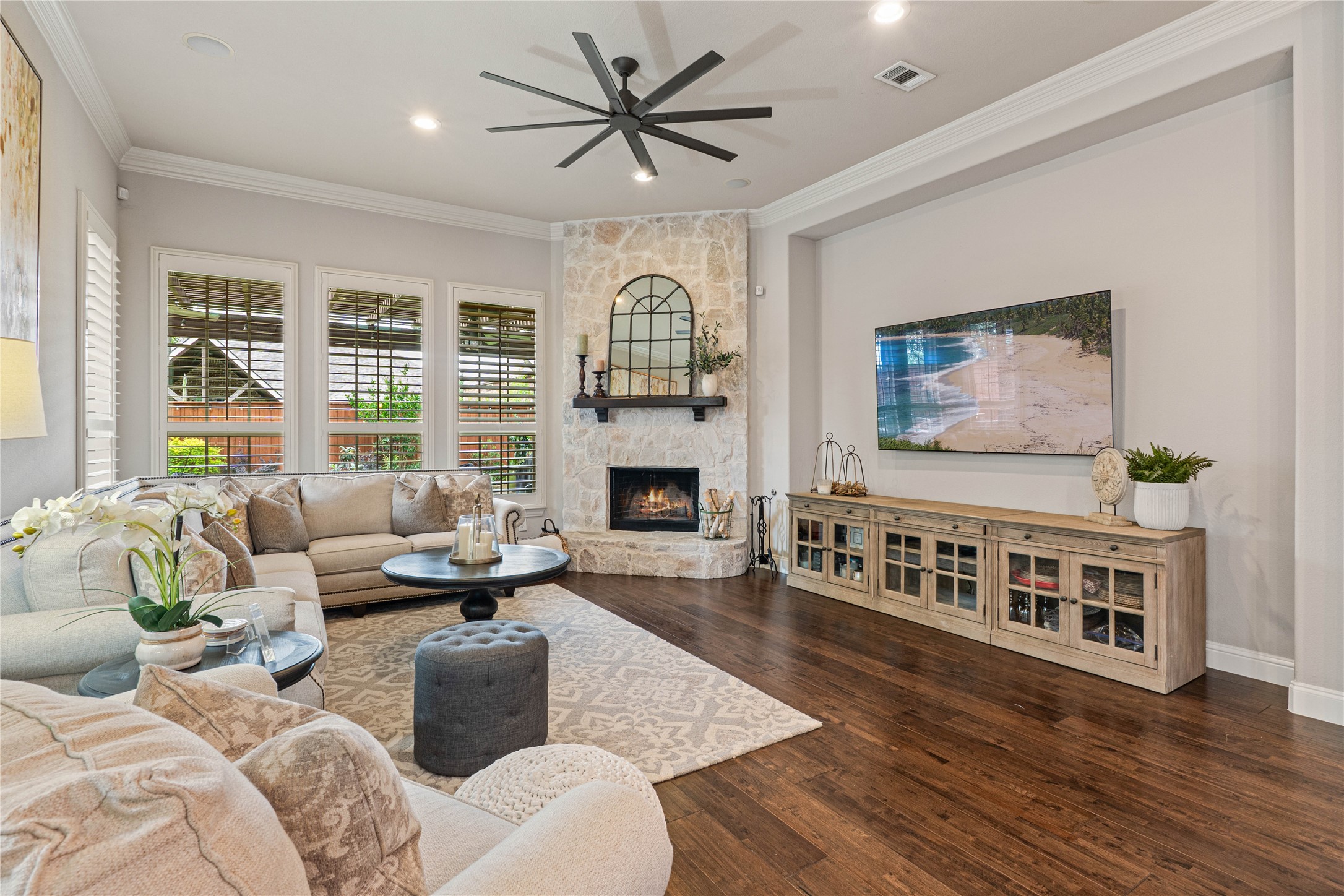 3049 Reynolds Lane