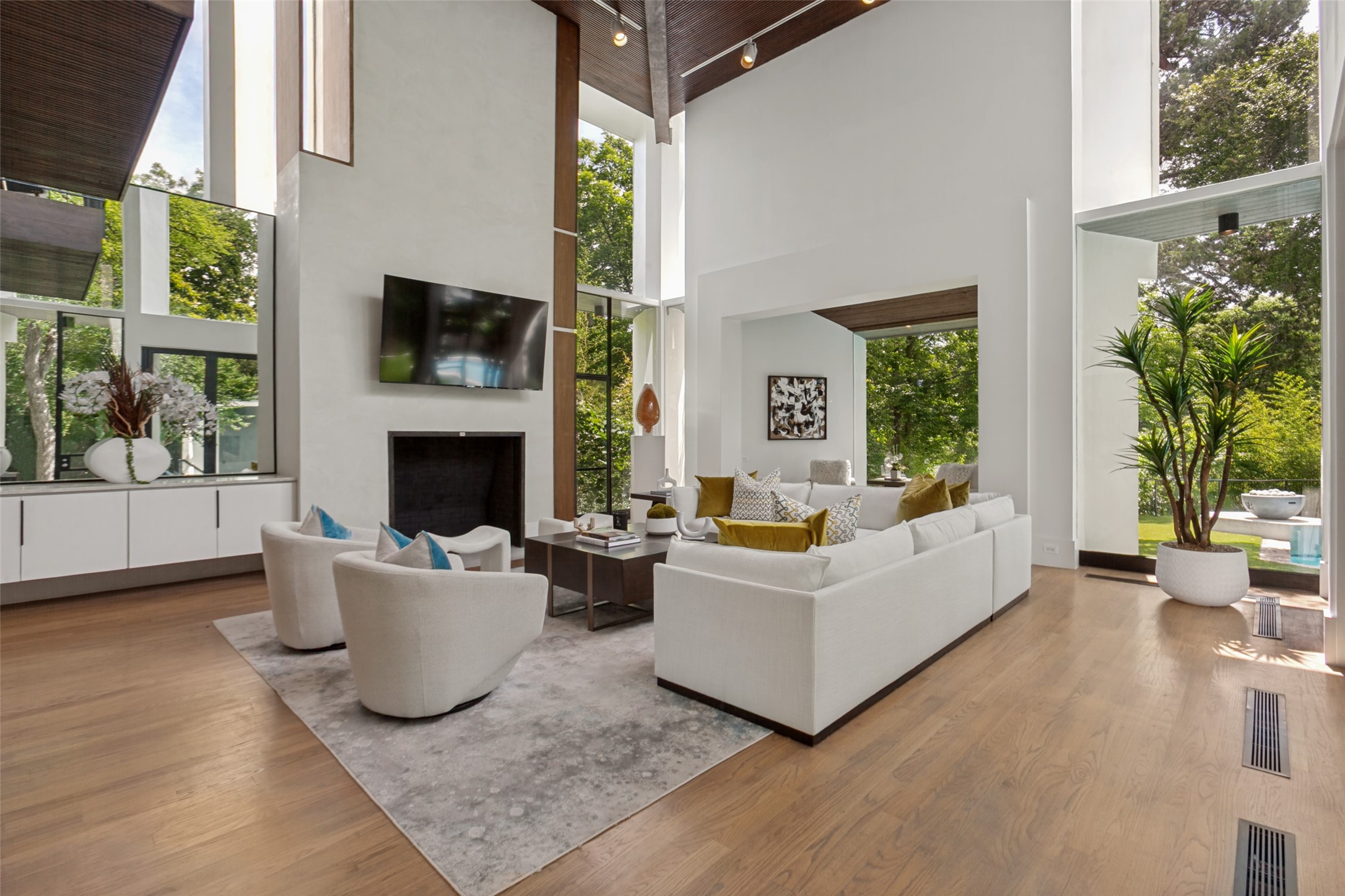 9930 Strait Lane