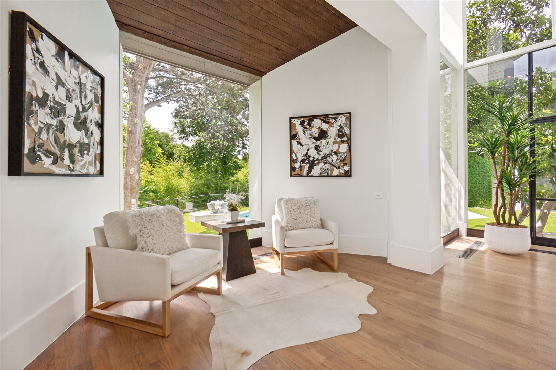 9930 Strait Lane
