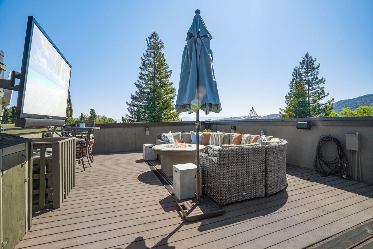 1 Bayview AVE 10