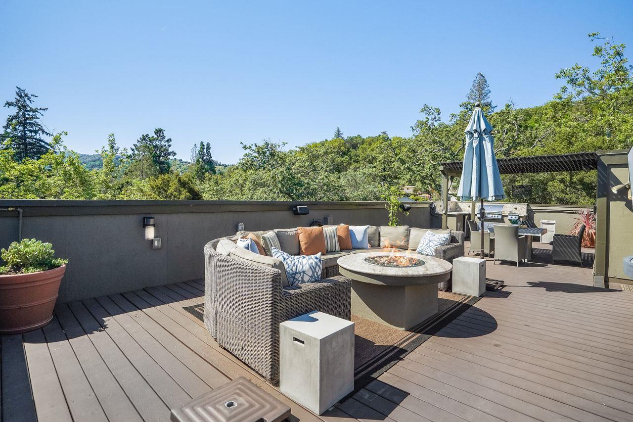 1 Bayview AVE 10