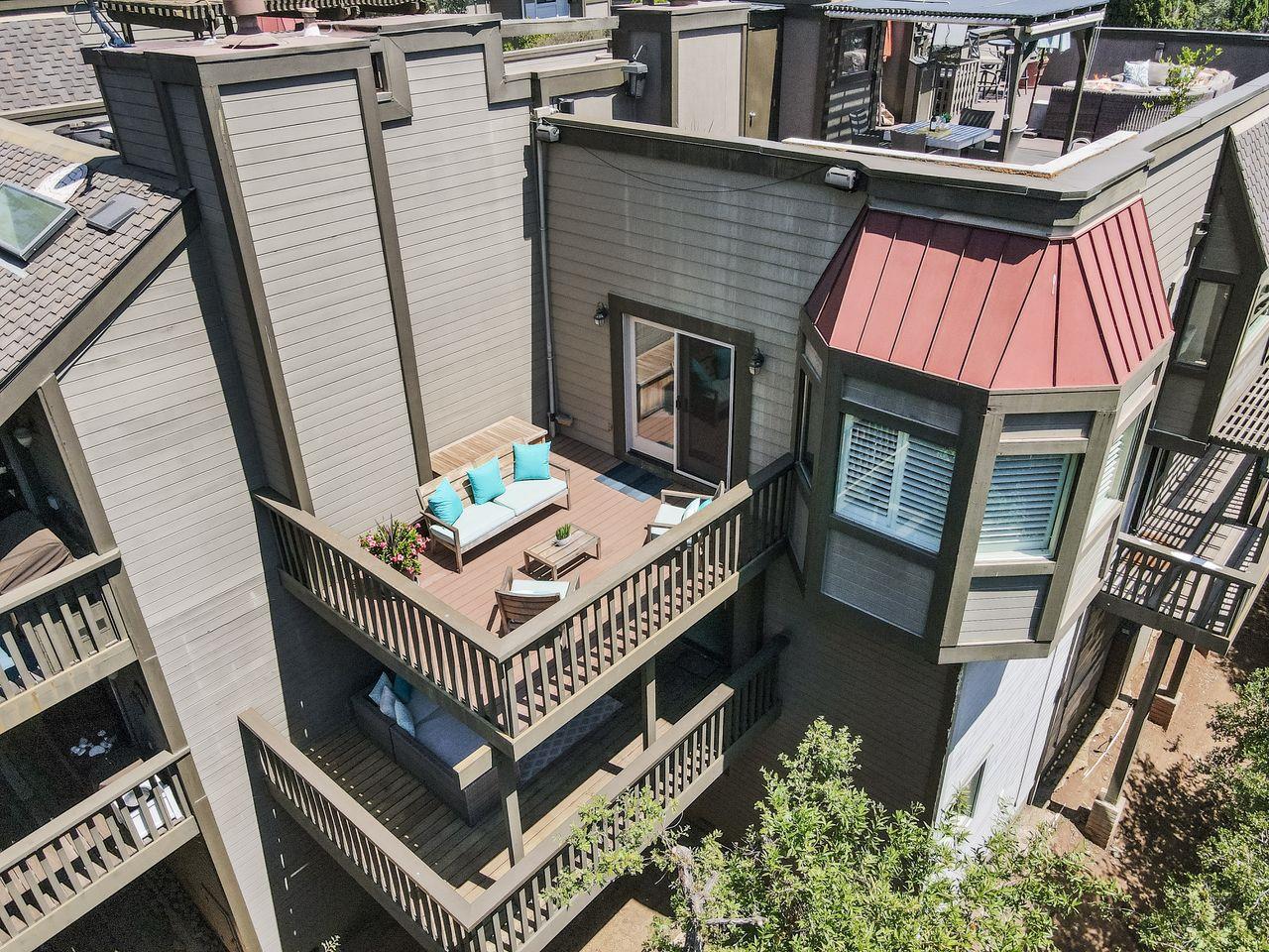 1 Bayview AVE 10