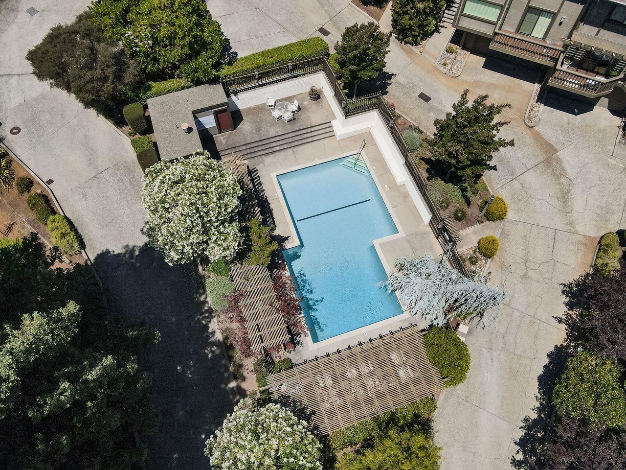 1 Bayview AVE 10