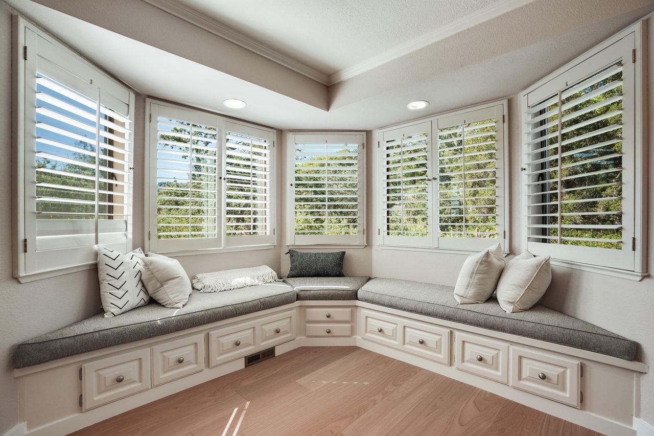 1 Bayview AVE 10
