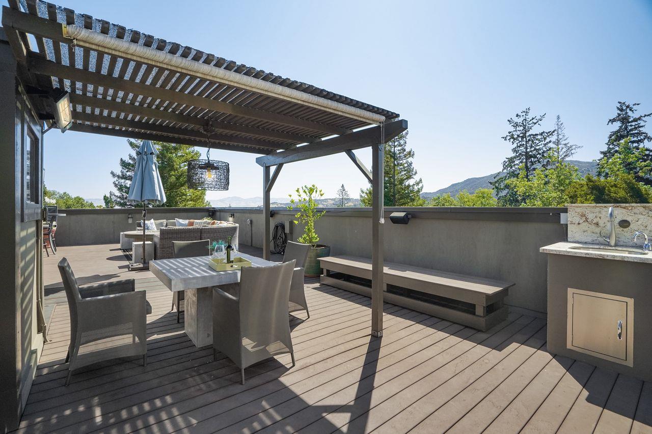 1 Bayview AVE 10