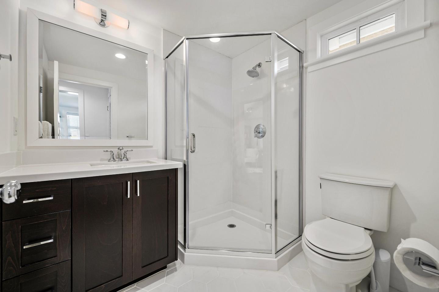 300 Haymarket CT