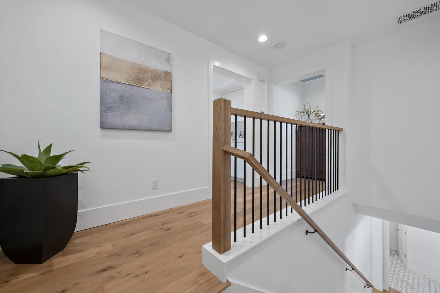 300 Haymarket CT