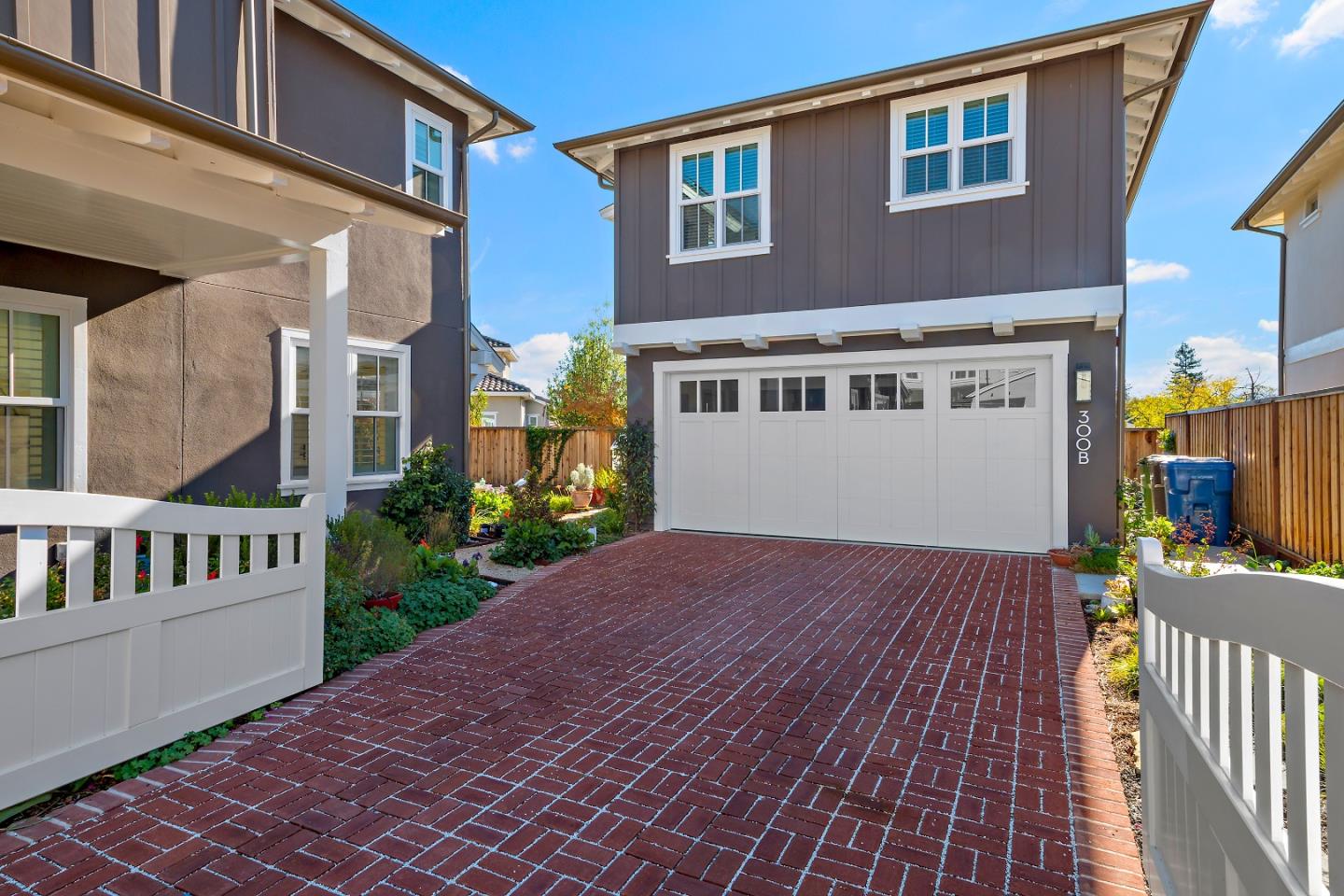 300 Haymarket CT