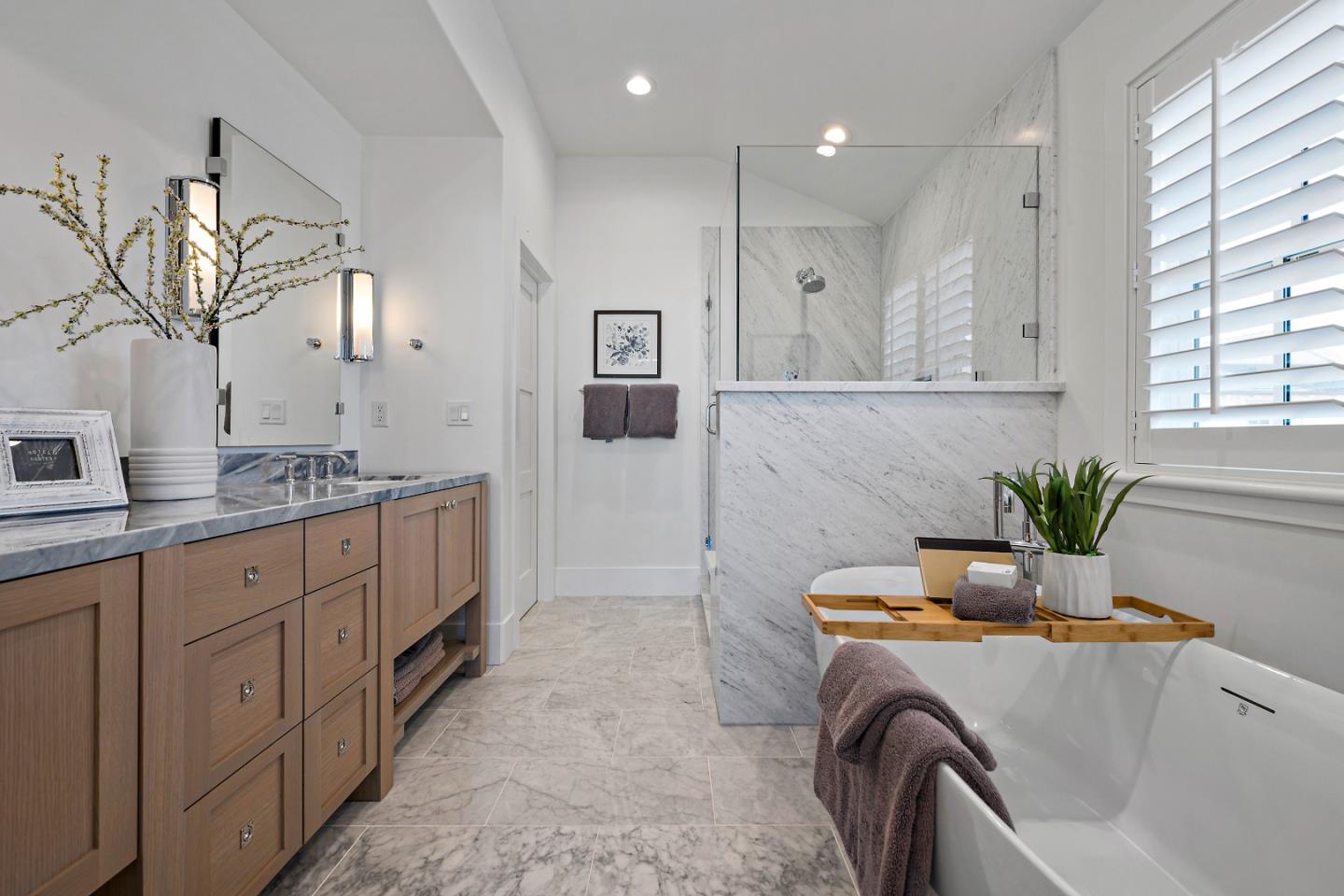 300 Haymarket CT