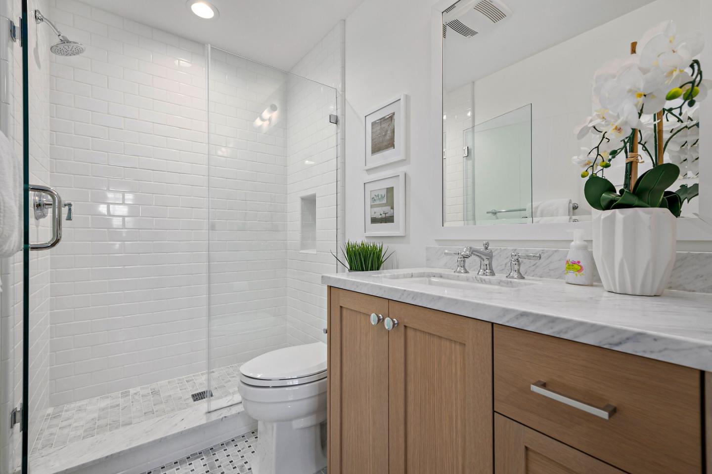300 Haymarket CT