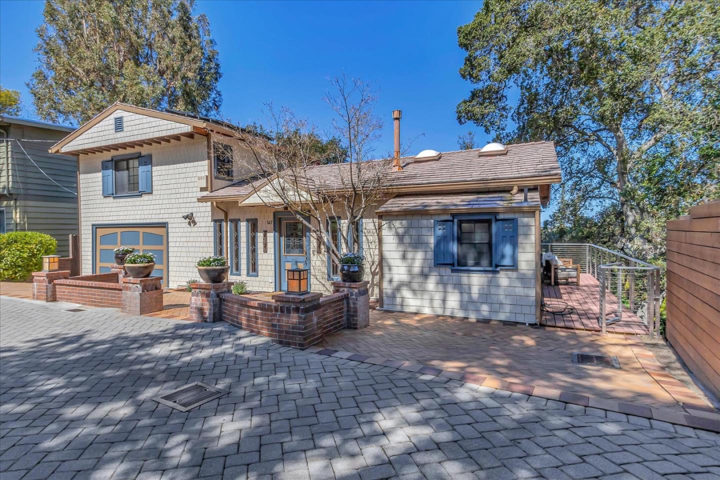 147 Cleland AVE