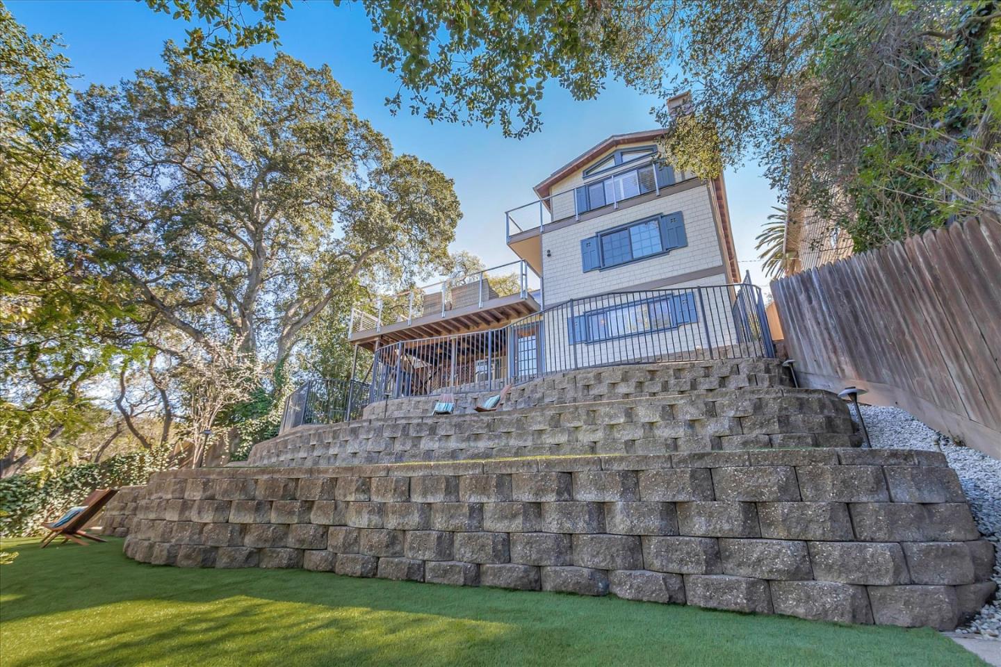147 Cleland AVE